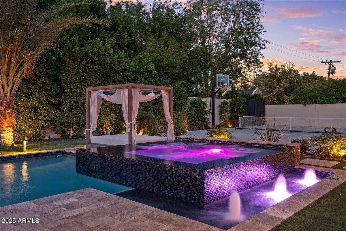 6522 E CALLE DEL MEDIA