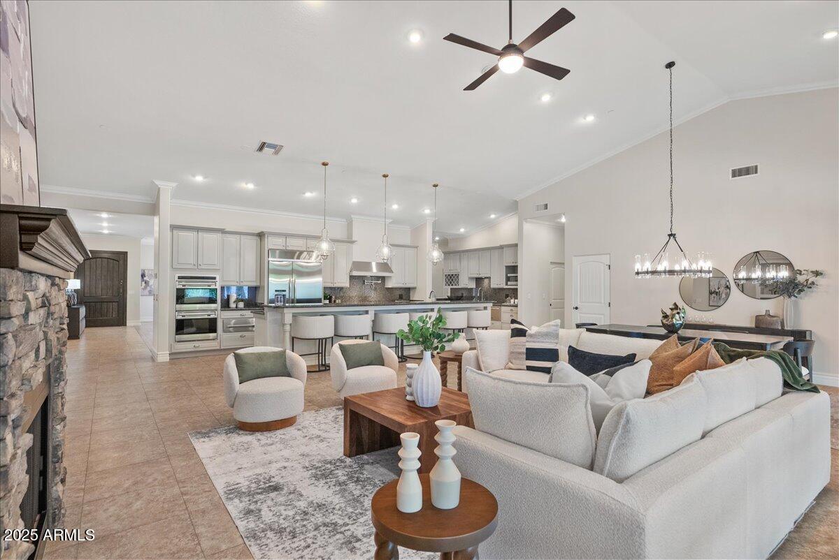 6522 E CALLE DEL MEDIA