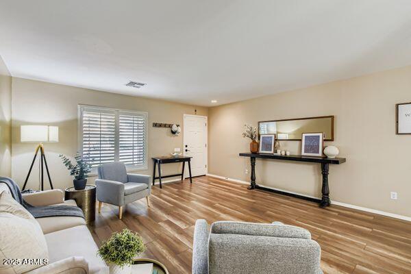 43283 W Maricopa Avenue