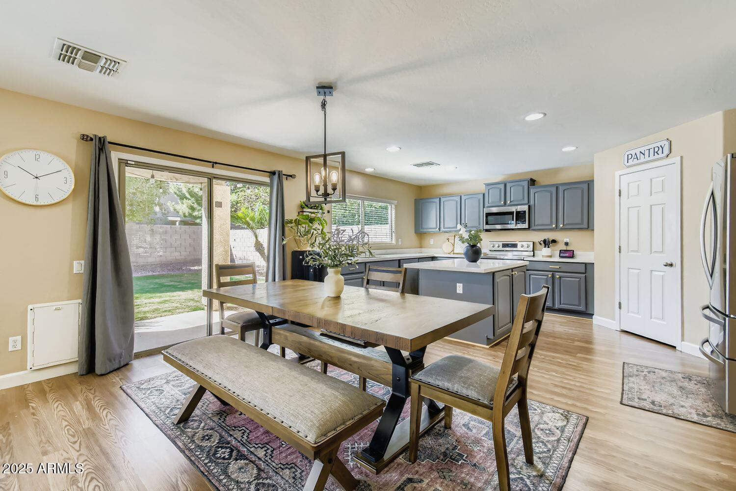 43283 W Maricopa Avenue