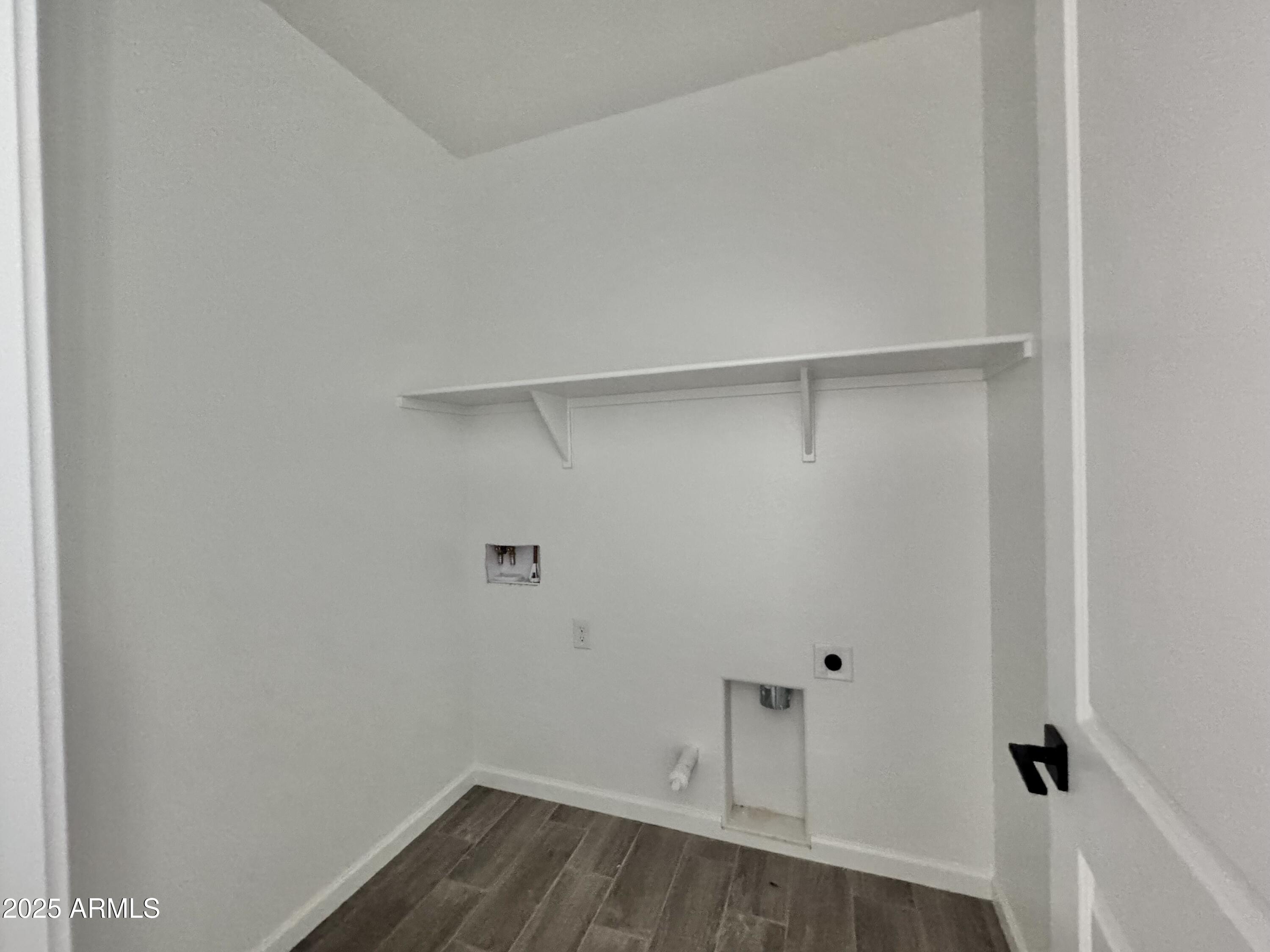 15732 W CAMDEN Avenue