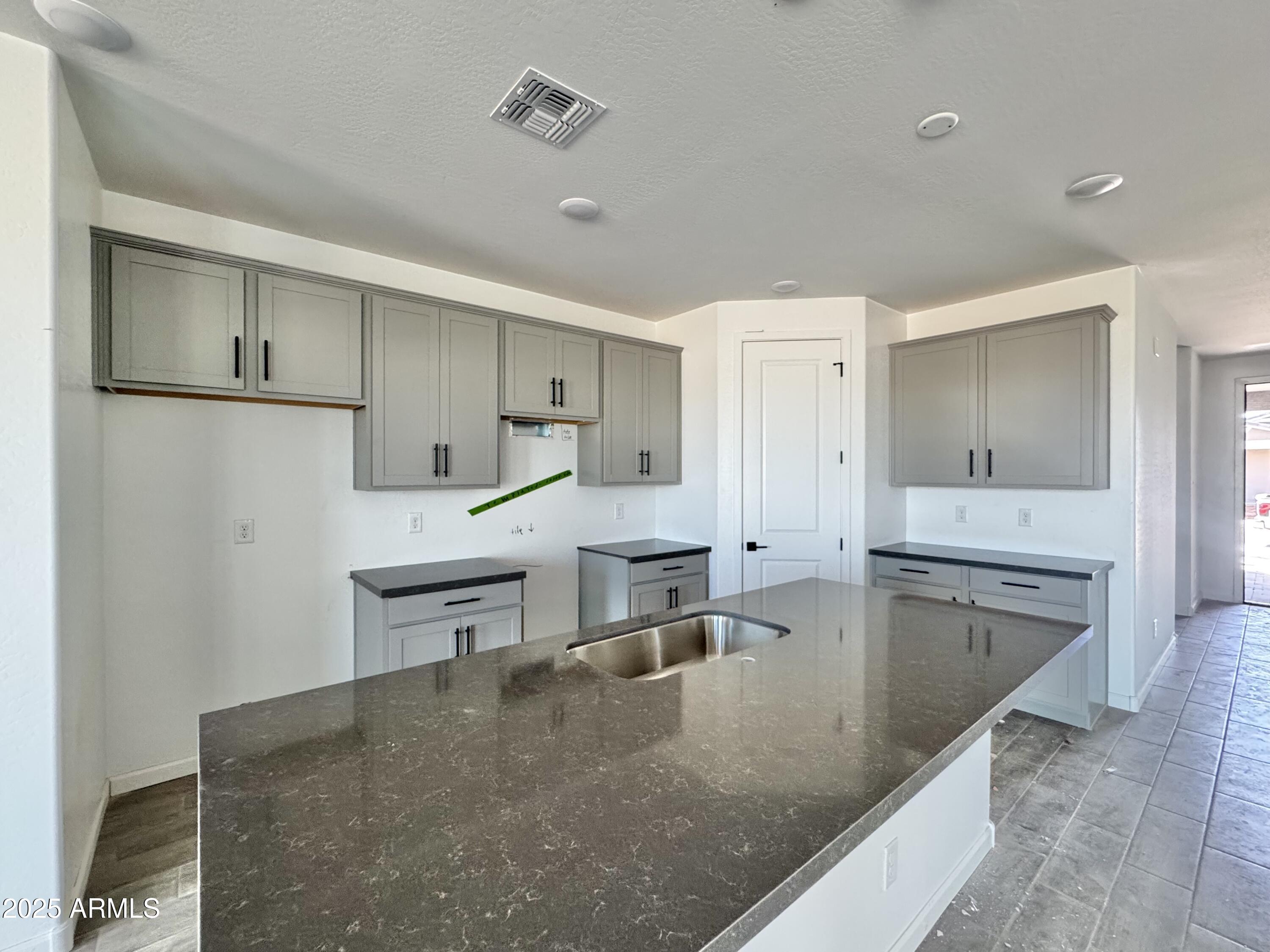 15732 W CAMDEN Avenue