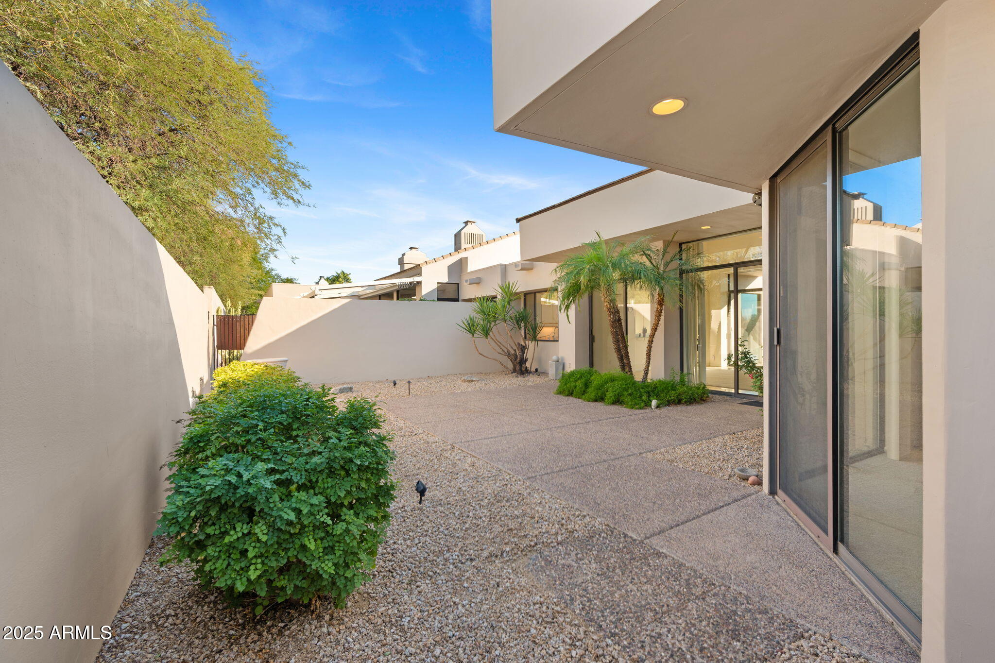 8510 E VISTA BONITA Drive