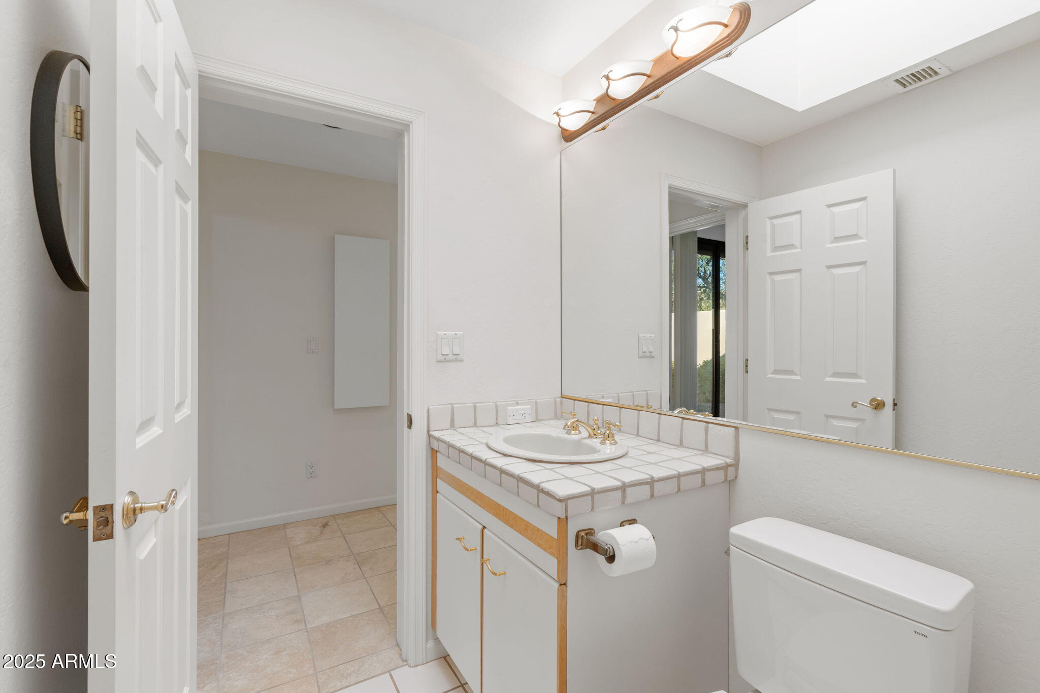 8510 E VISTA BONITA Drive