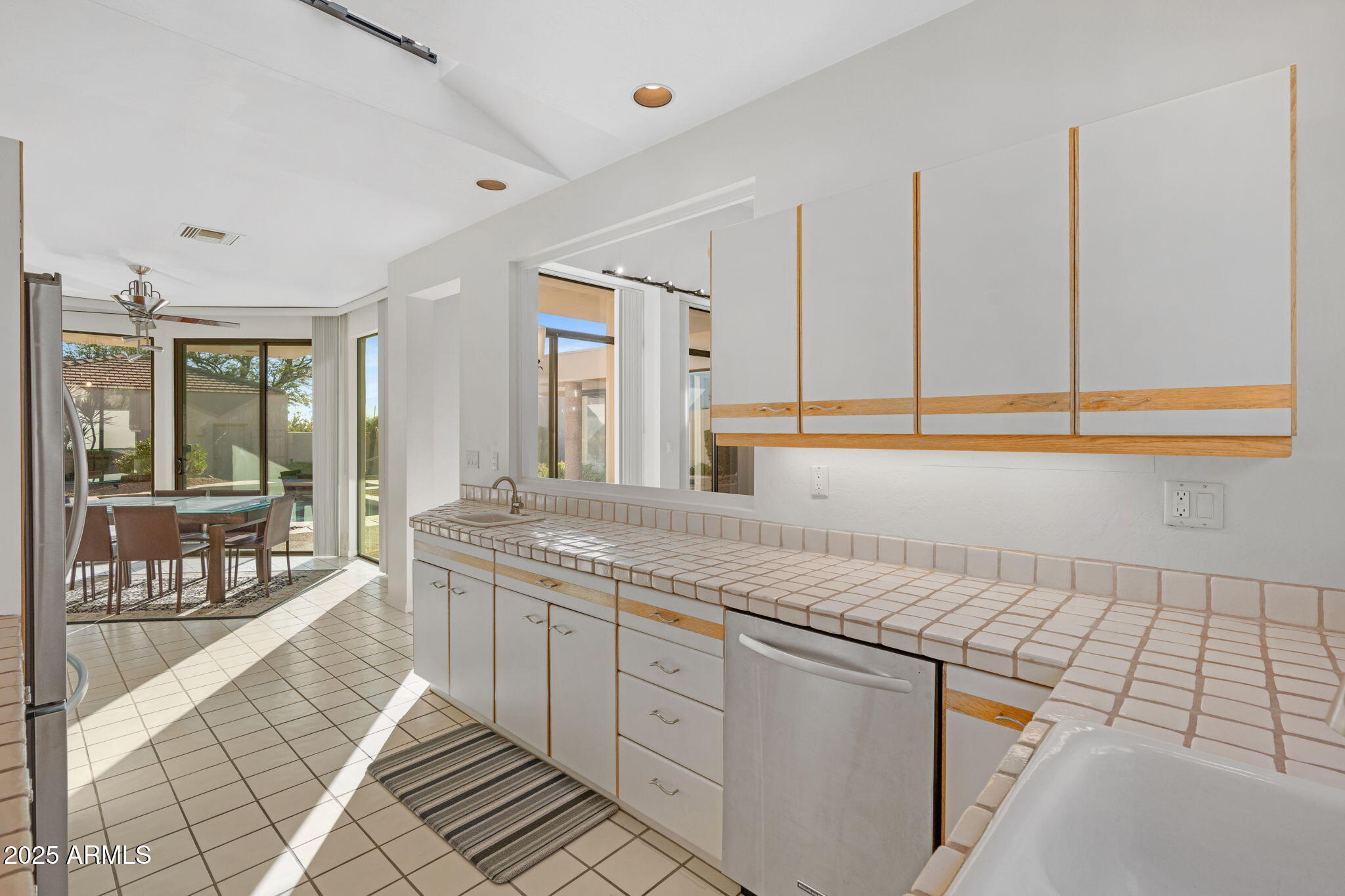 8510 E VISTA BONITA Drive