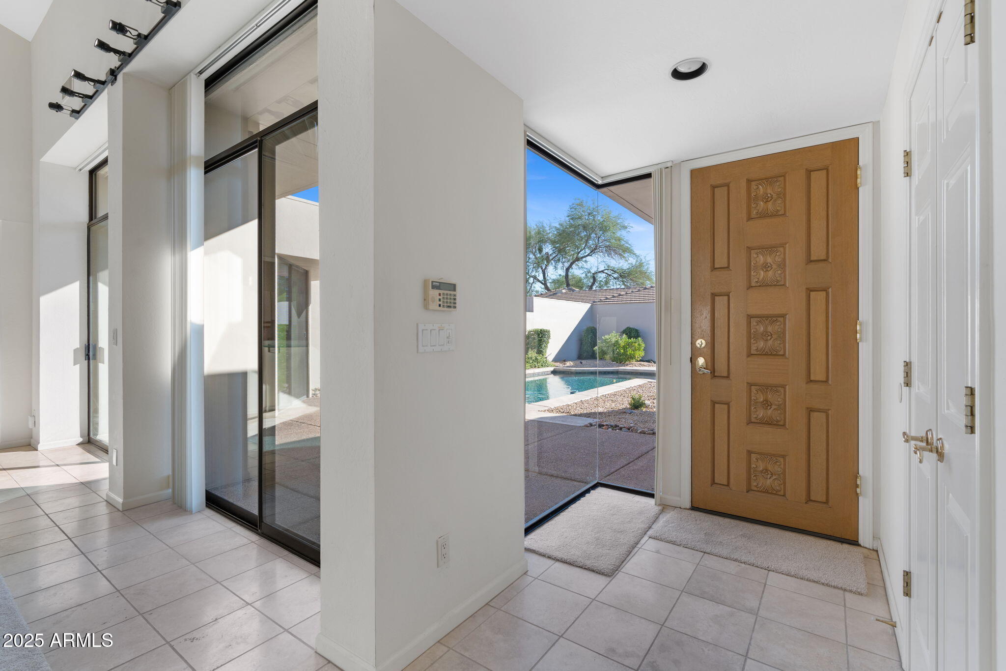 8510 E VISTA BONITA Drive