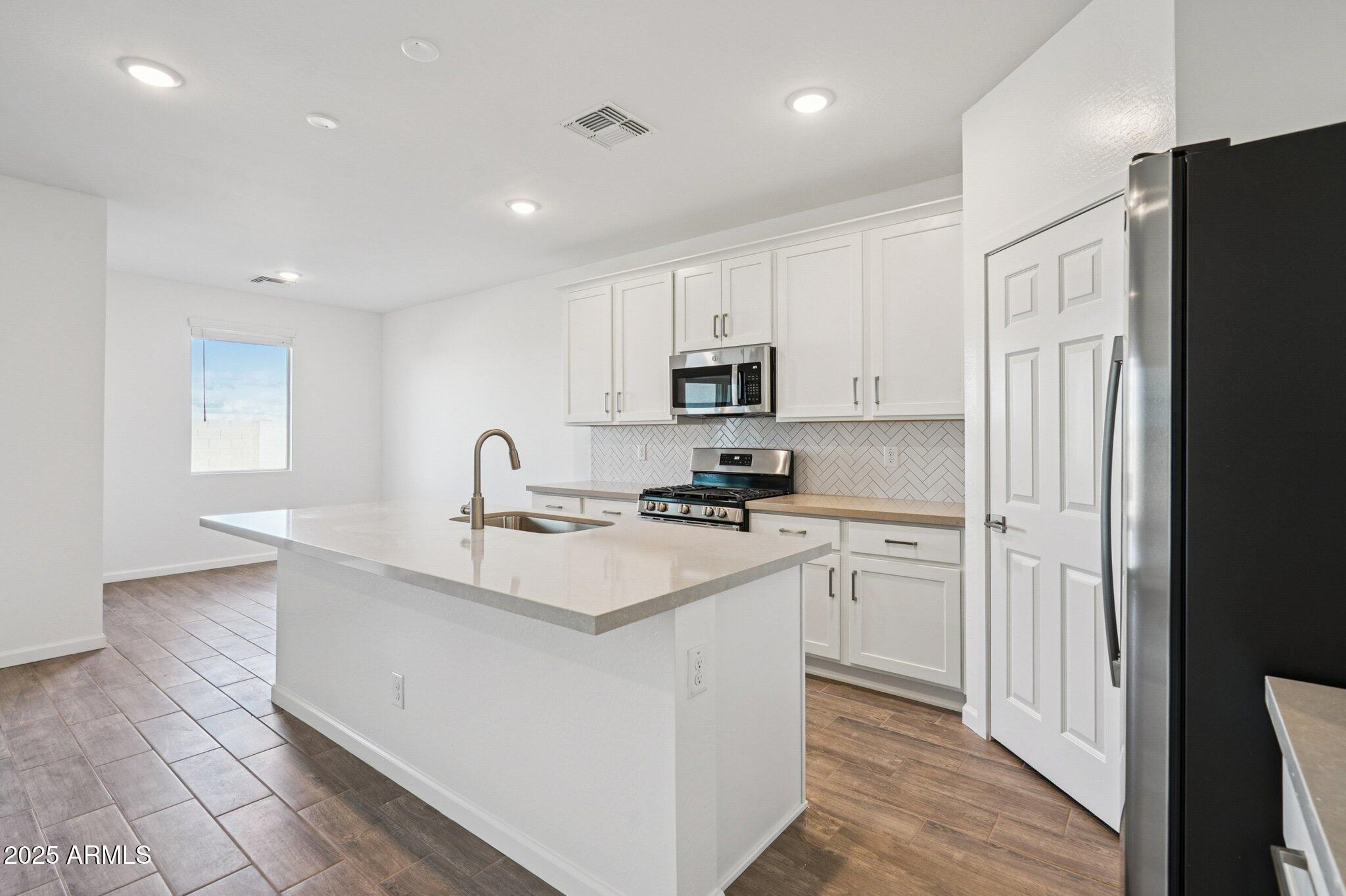 47678 W MOELLER Road