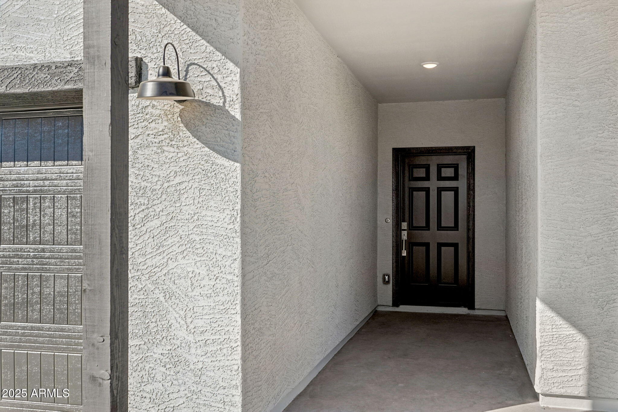 24152 W BOWKER Street