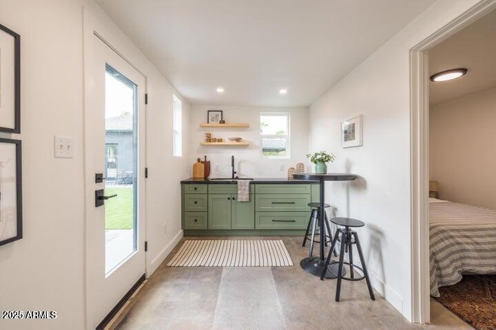 313 W VERNON Avenue