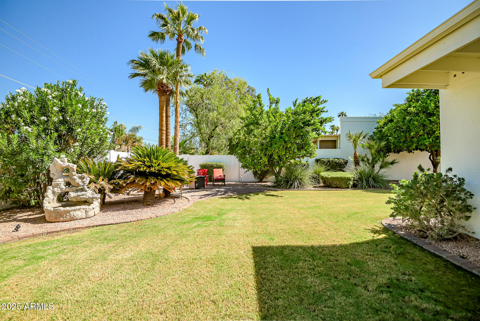 110 E PIPING ROCK Road