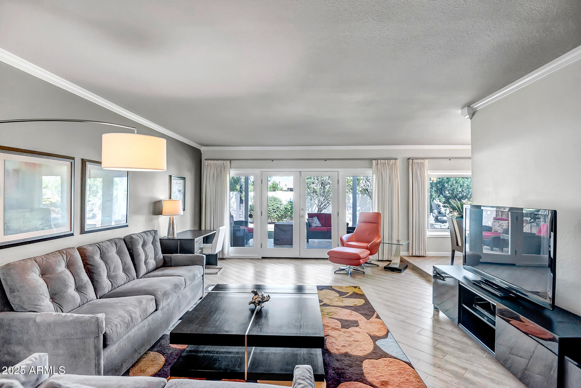 110 E PIPING ROCK Road