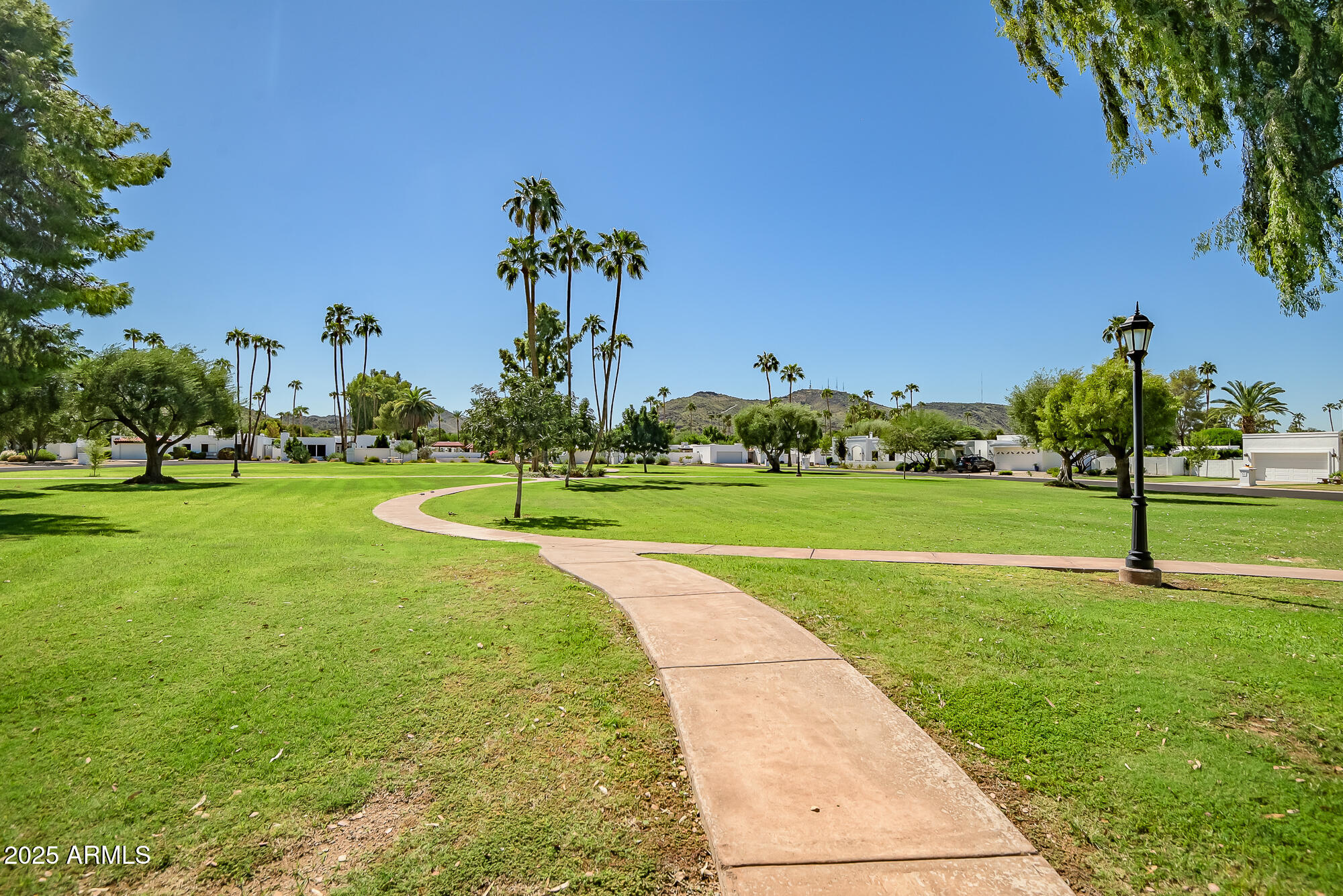 110 E PIPING ROCK Road