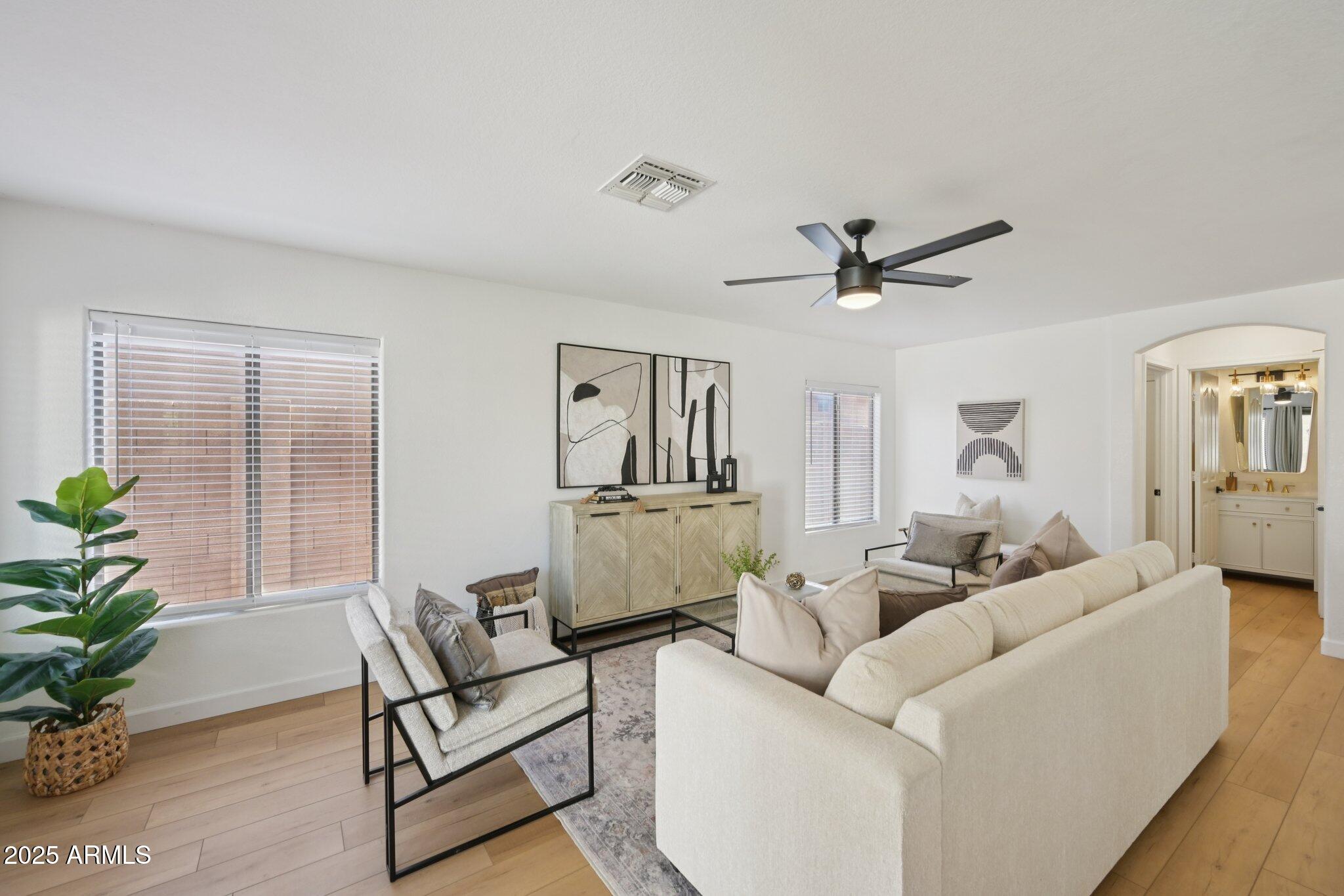 6616 W PRICKLY PEAR Trail