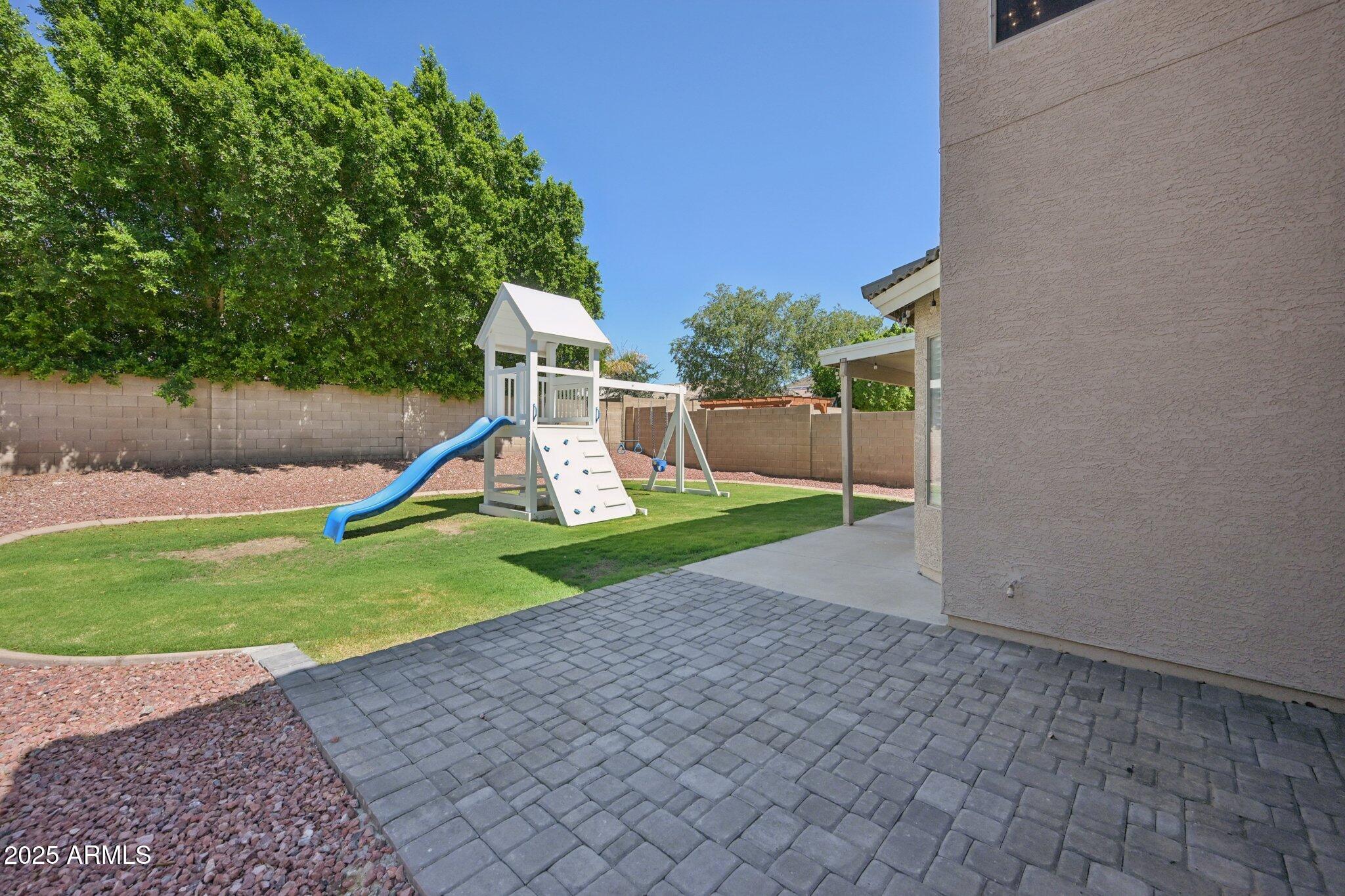 6616 W PRICKLY PEAR Trail