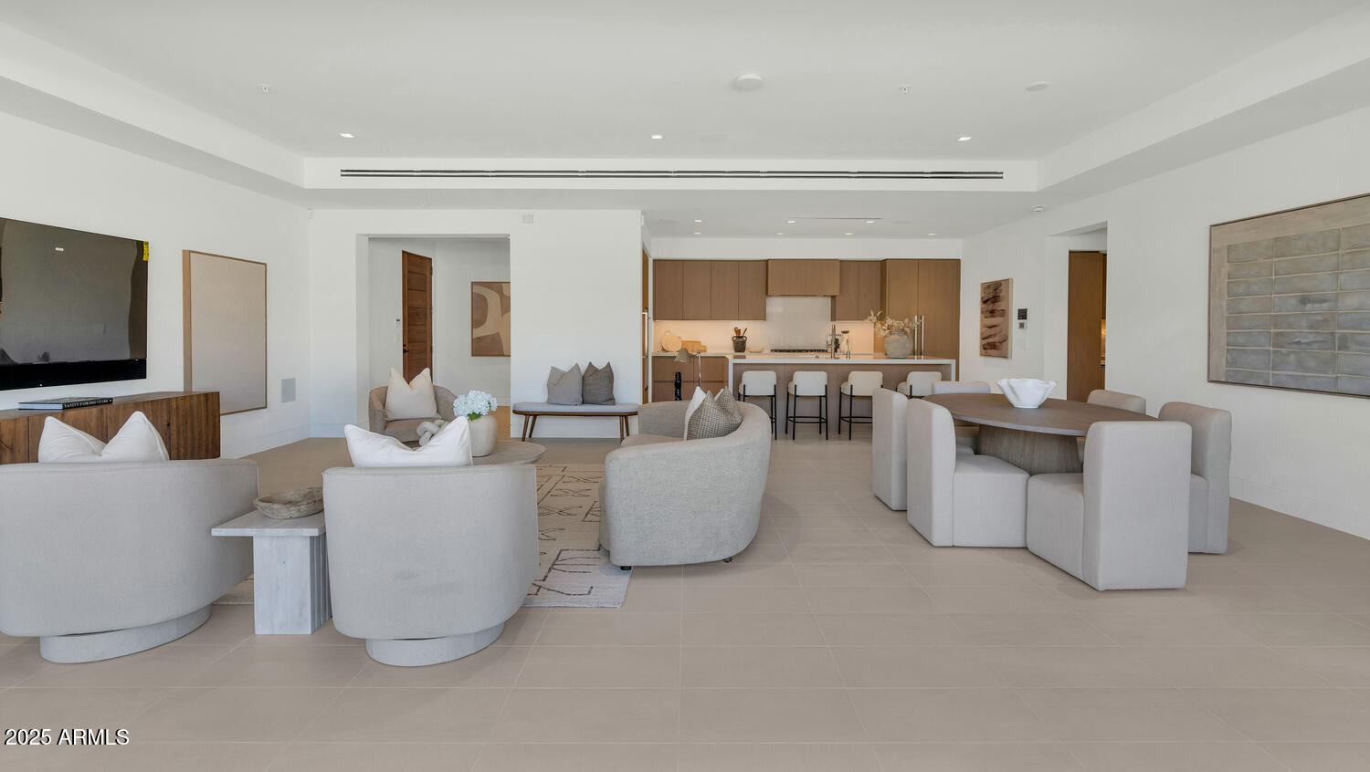 6587 N PALMERAIE Boulevard, 2007