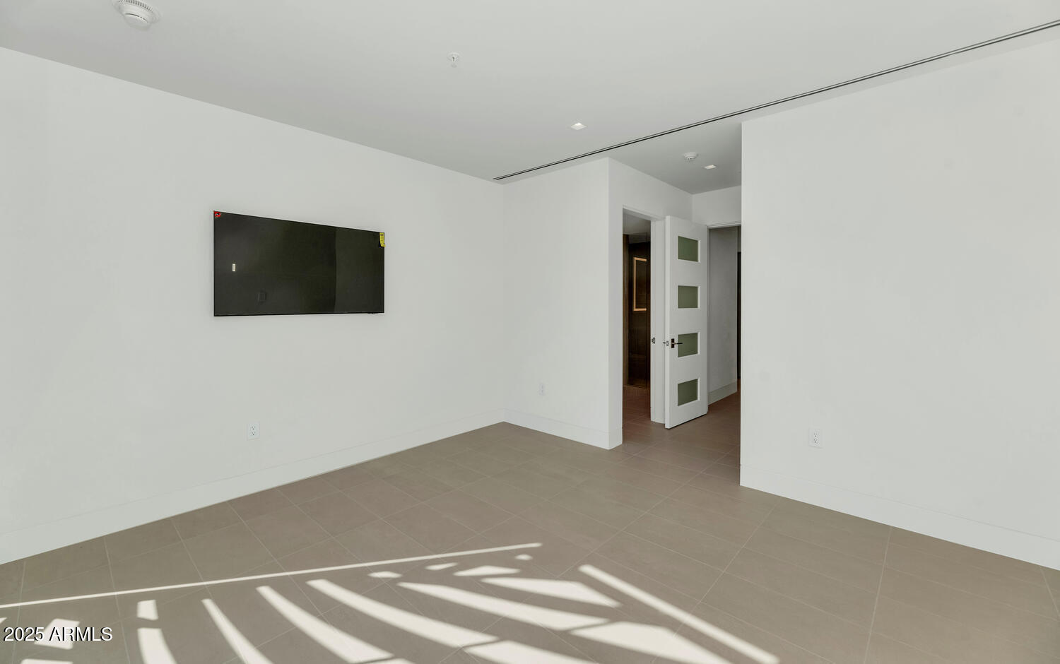 6587 N PALMERAIE Boulevard, 2007