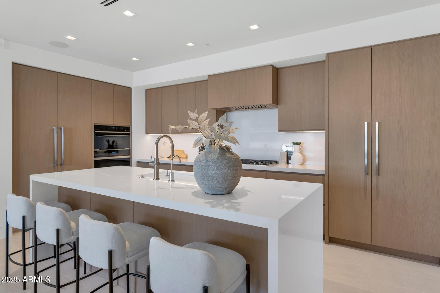 6587 N PALMERAIE Boulevard, 2007