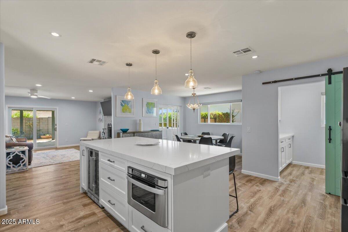 8337 E MINNEZONA Avenue