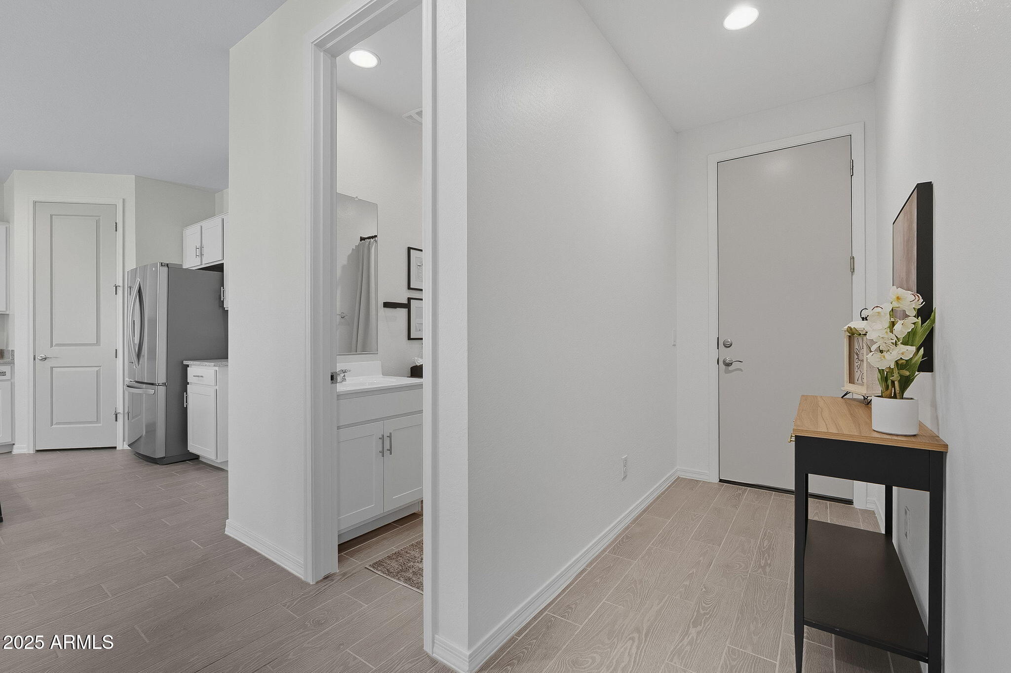 11449 E UNITY Avenue