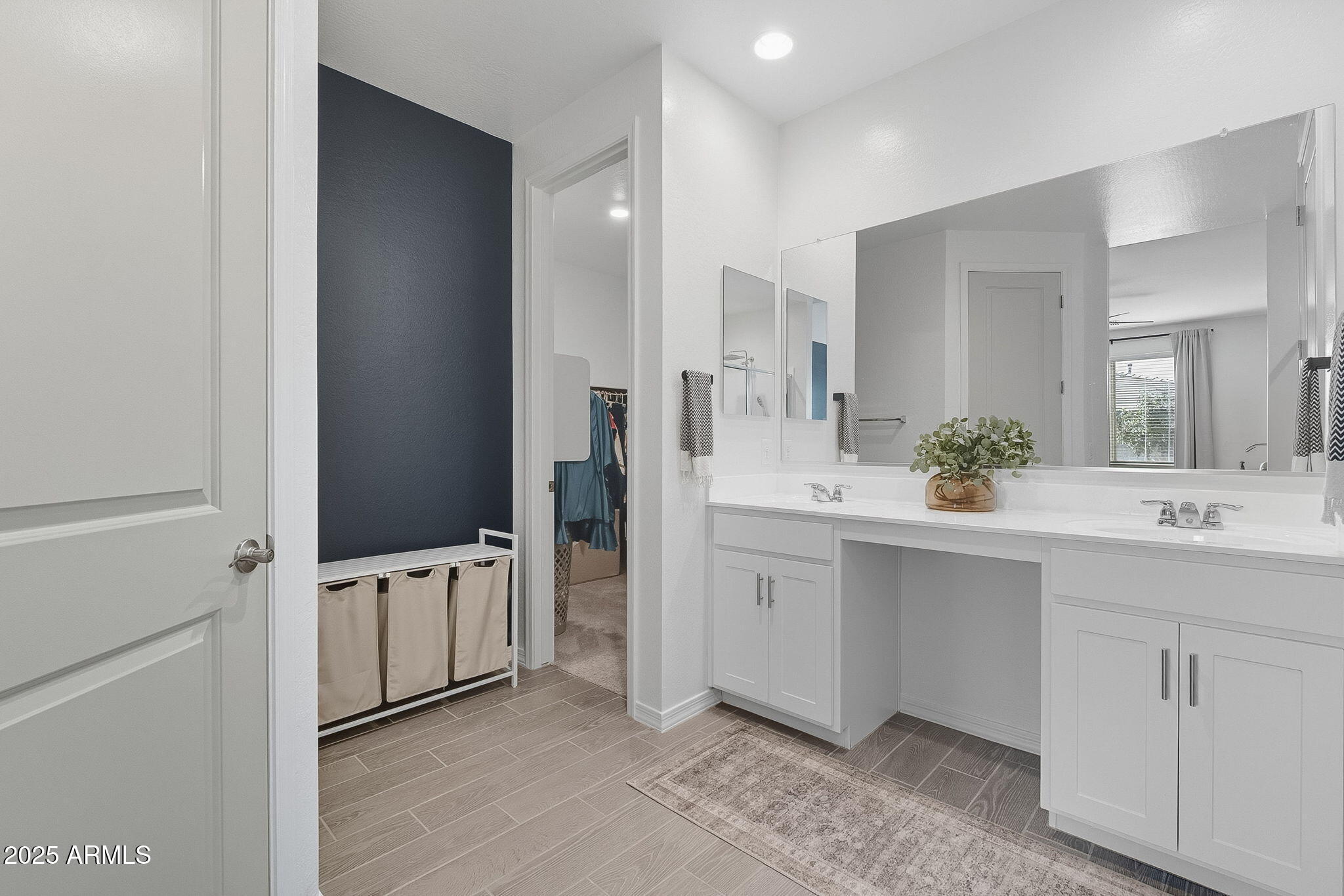 11449 E UNITY Avenue