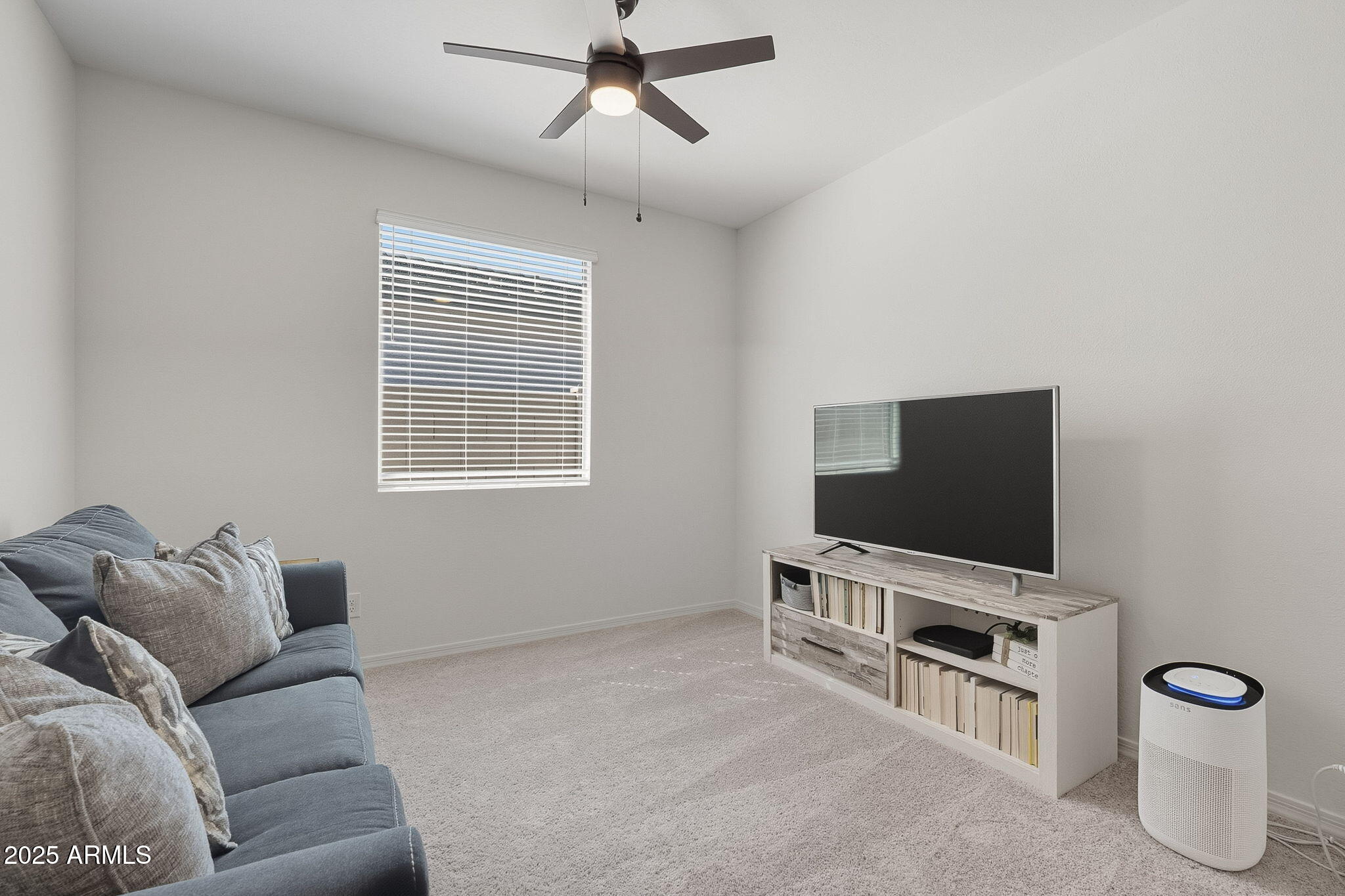 11449 E UNITY Avenue