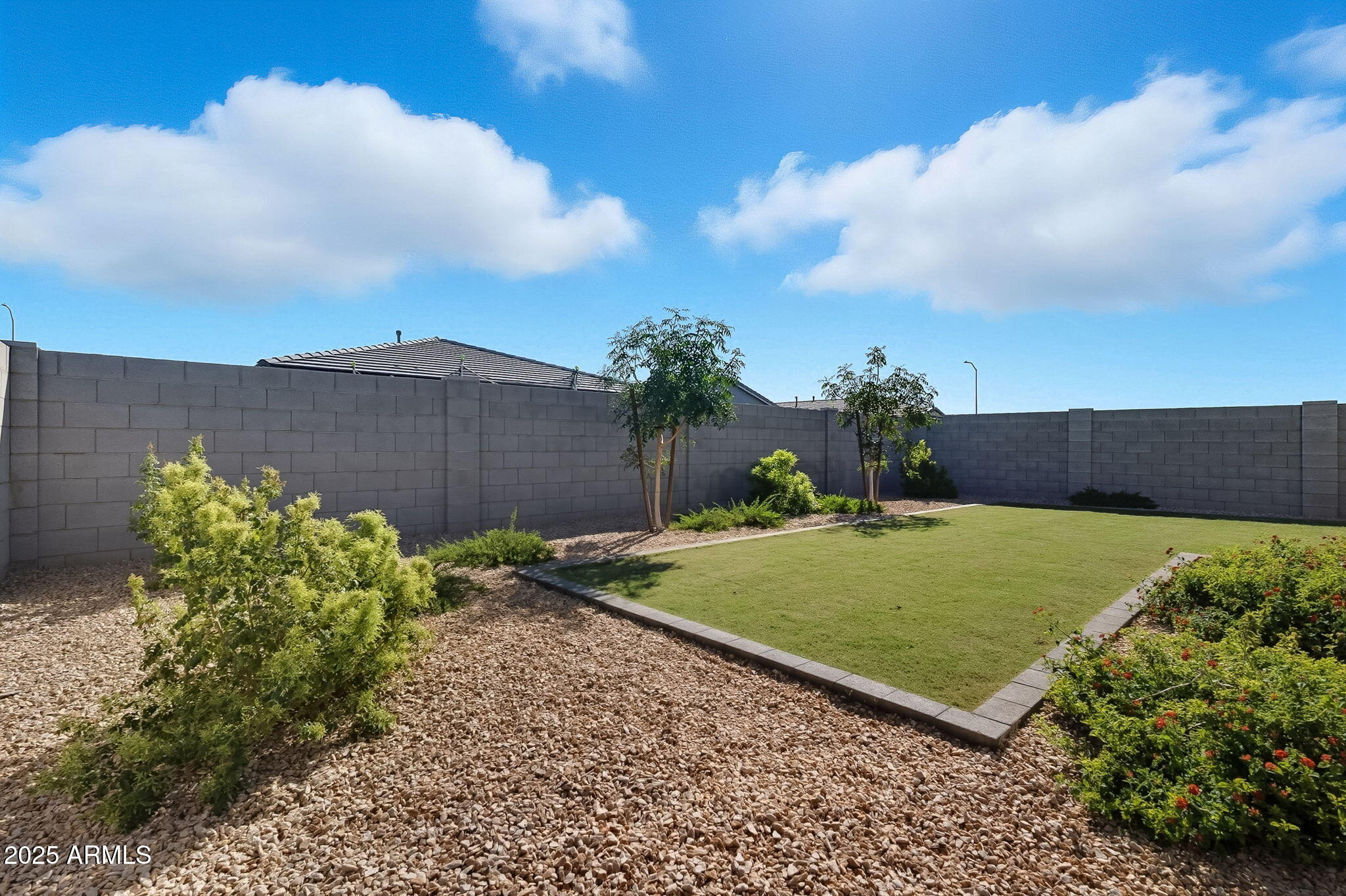 11449 E UNITY Avenue