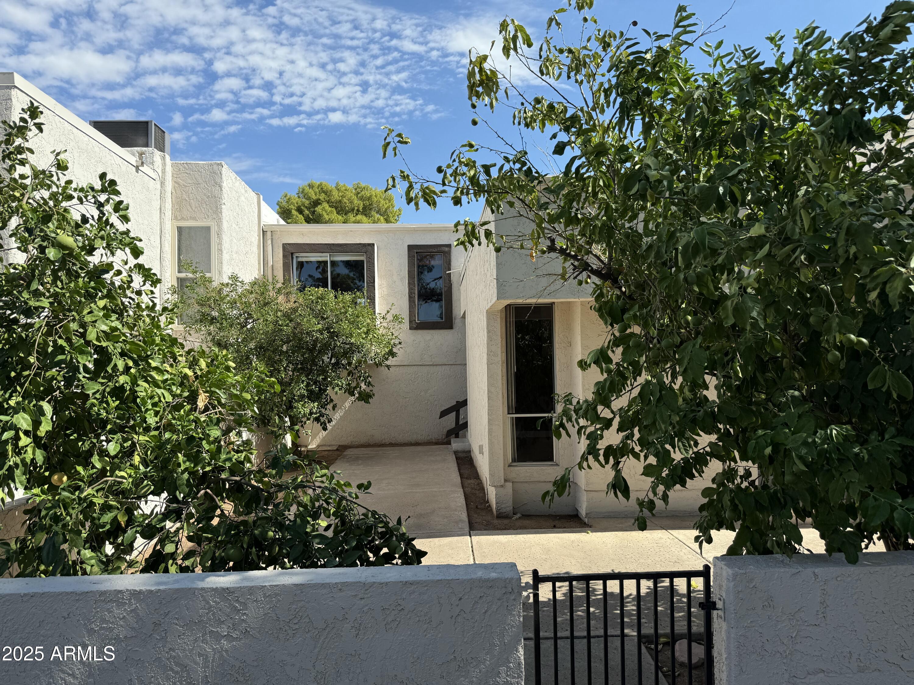 7812 E Pleasant Run