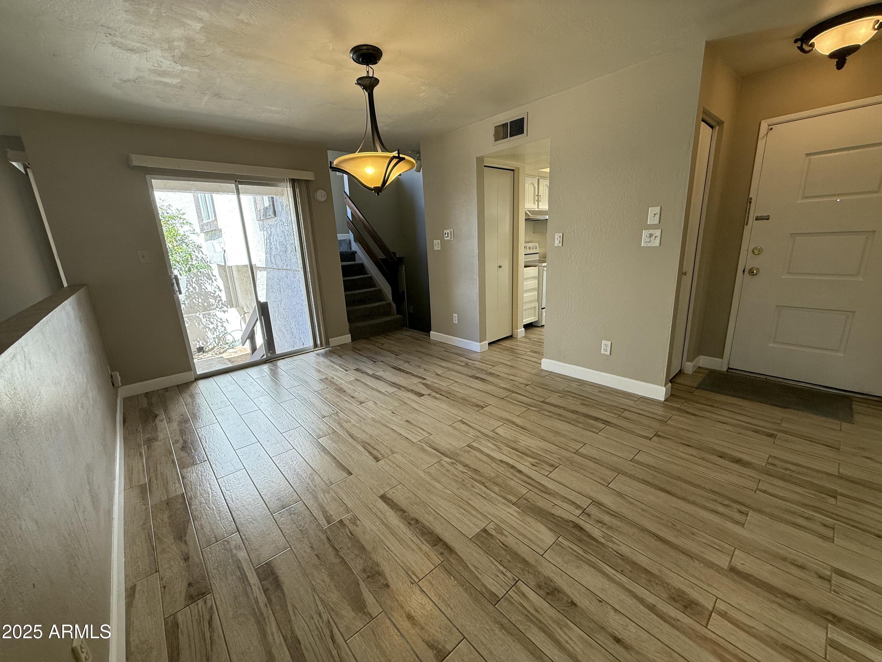 7812 E Pleasant Run