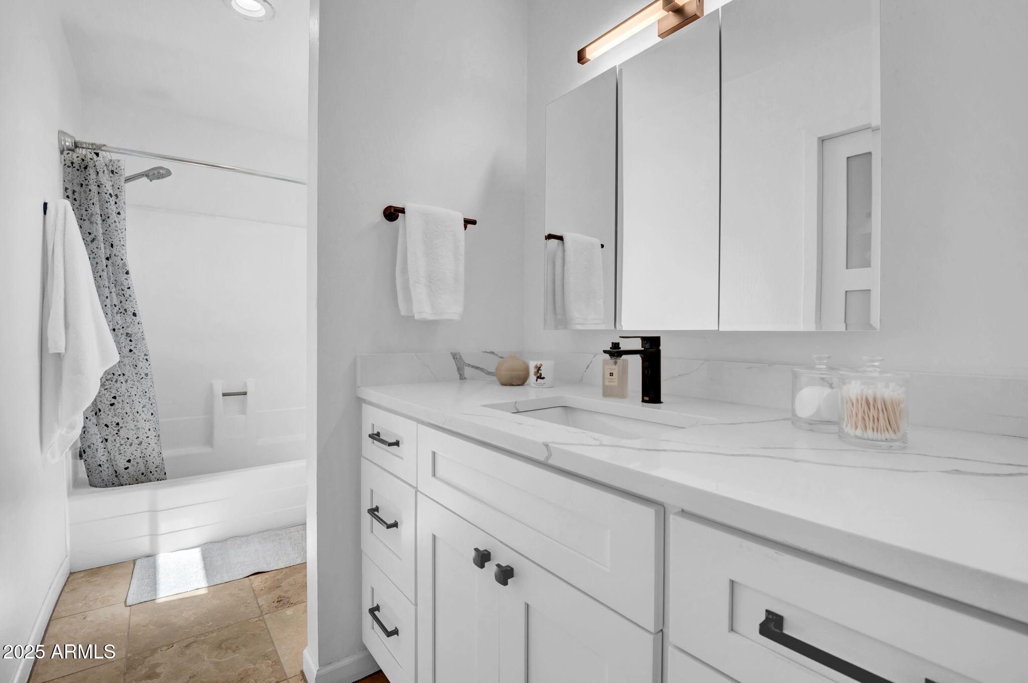 8510 N CENTRAL Avenue, 16