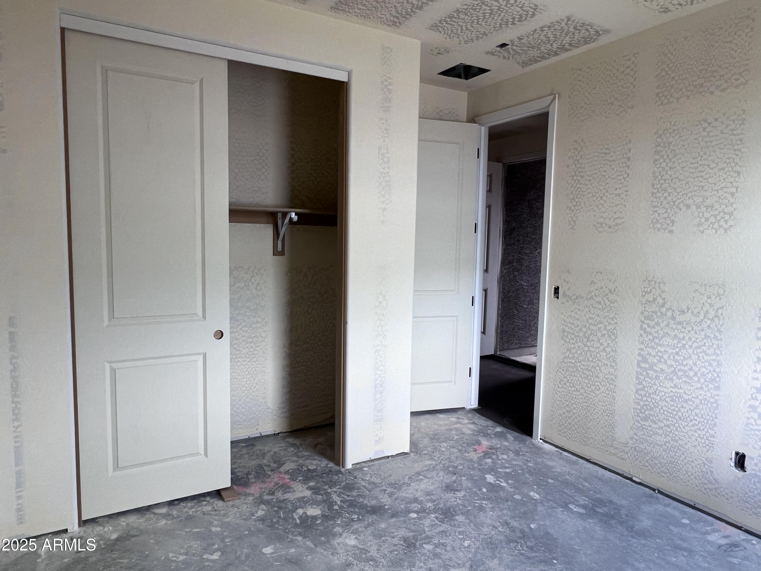 15731 W CAMDEN Avenue