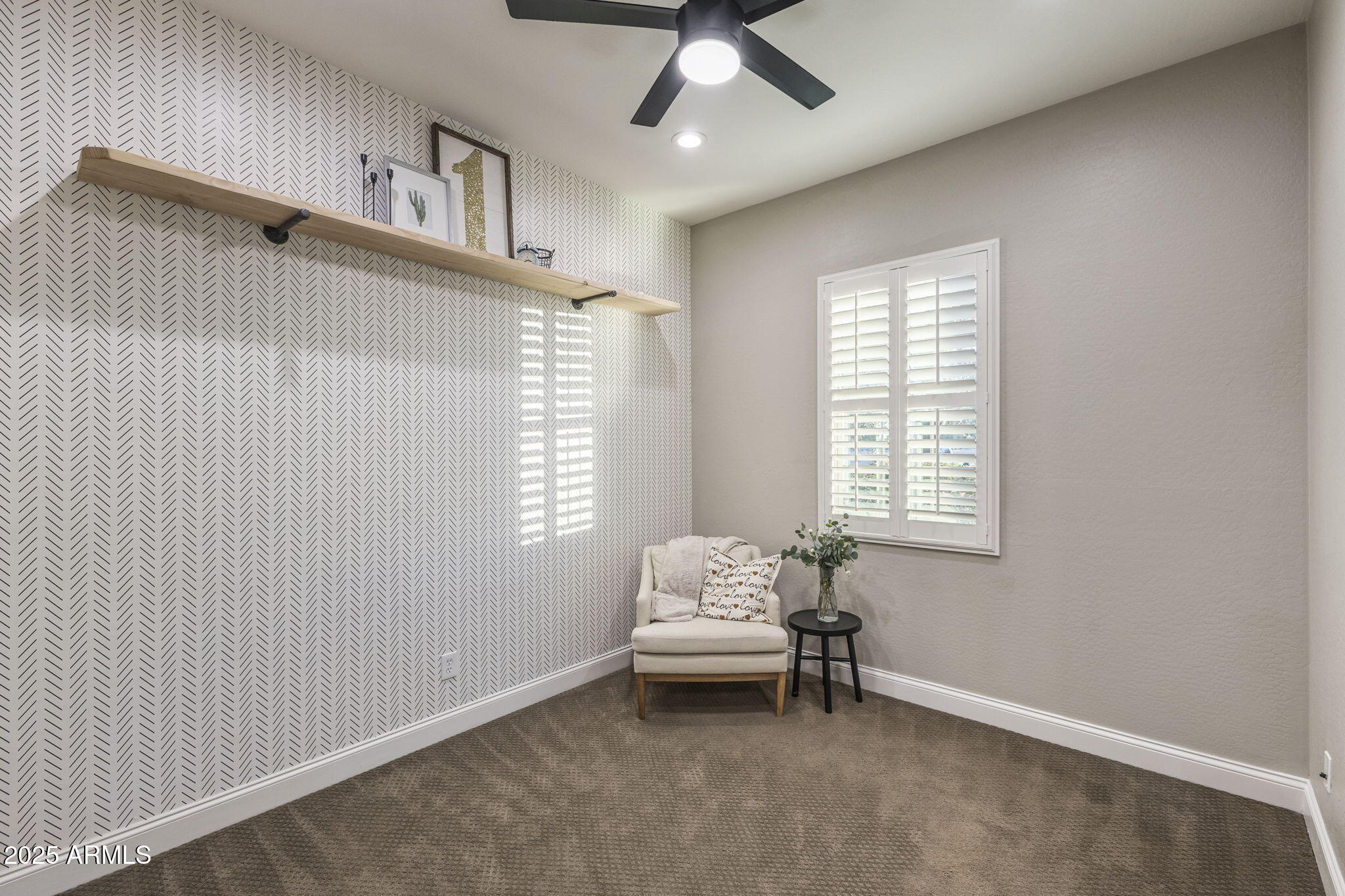 1130 E CLIFTON Court