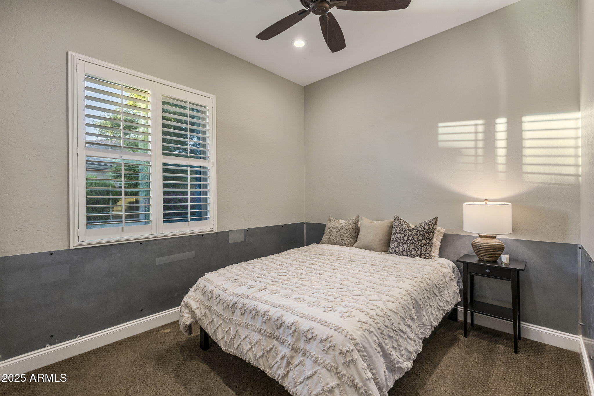 1130 E CLIFTON Court