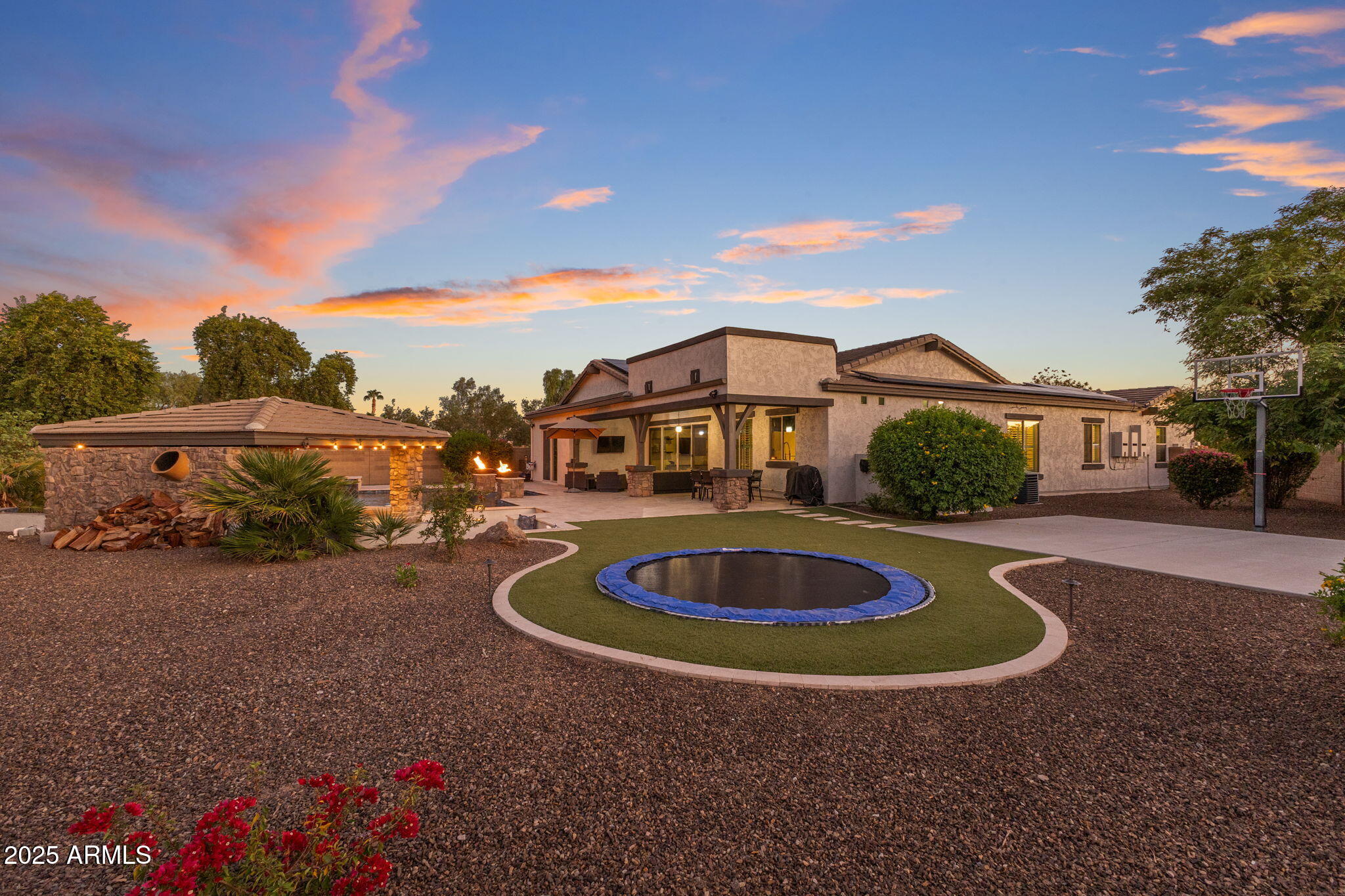 1130 E CLIFTON Court