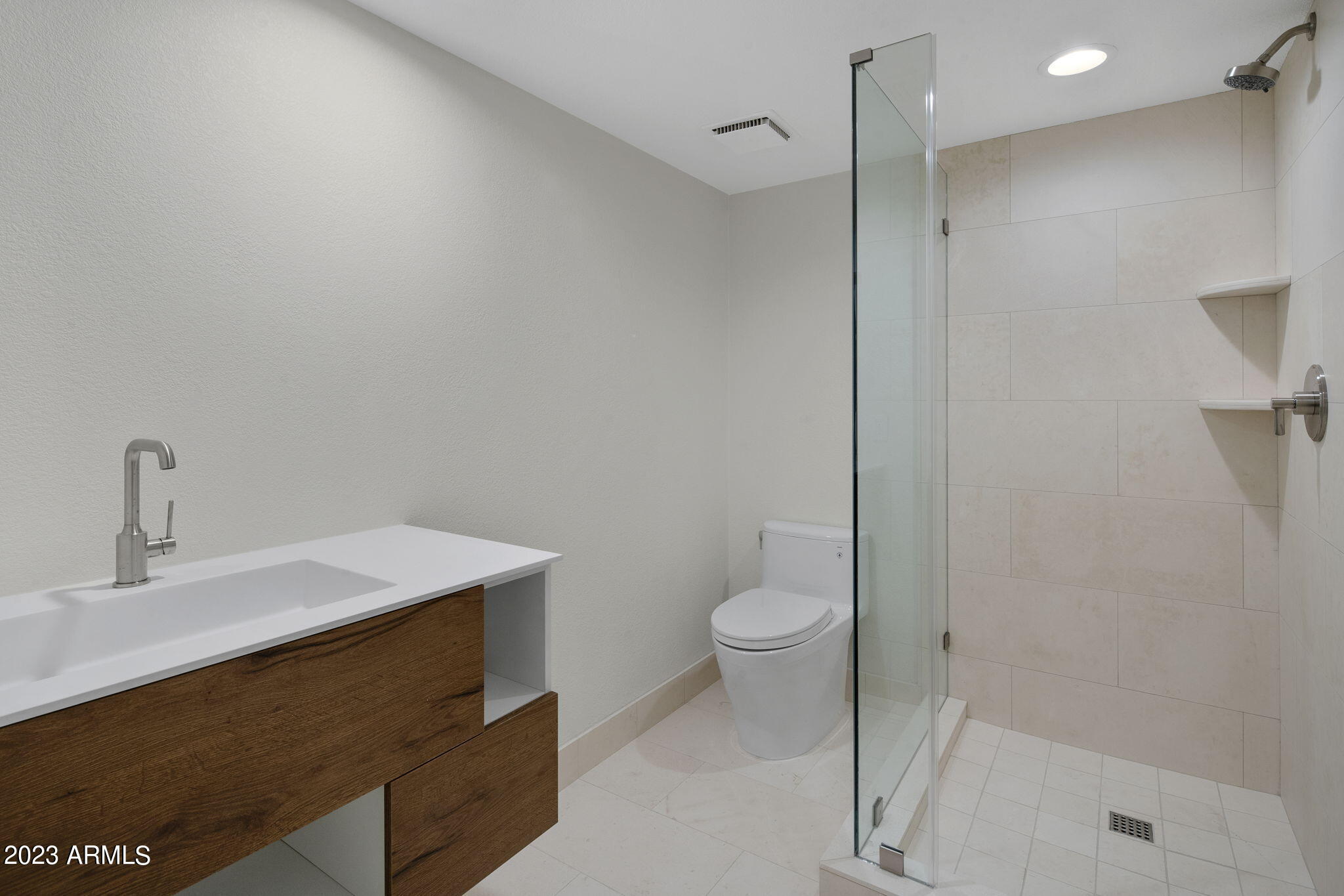 8166 E DEL CADENA Drive