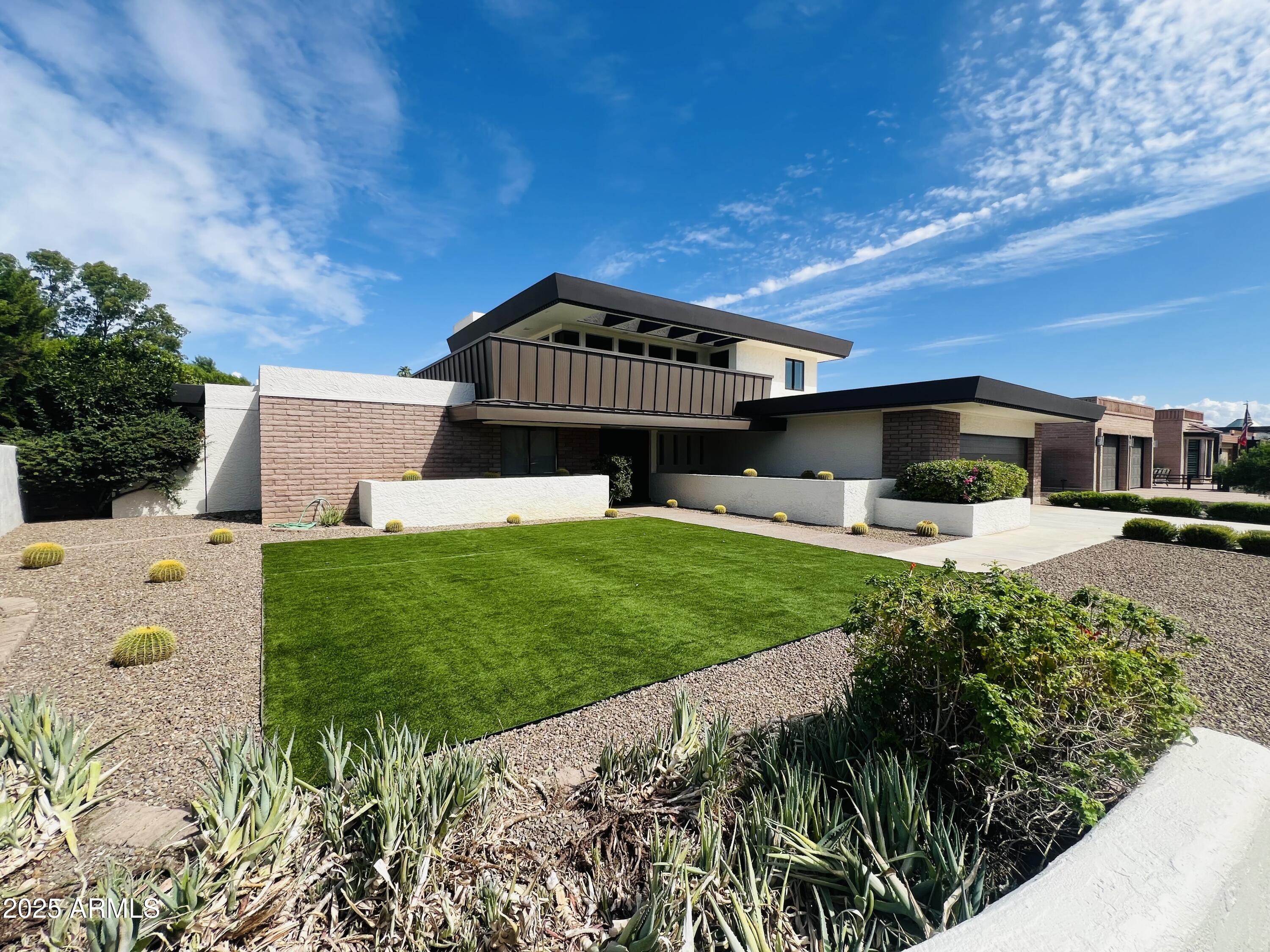 8166 E DEL CADENA Drive