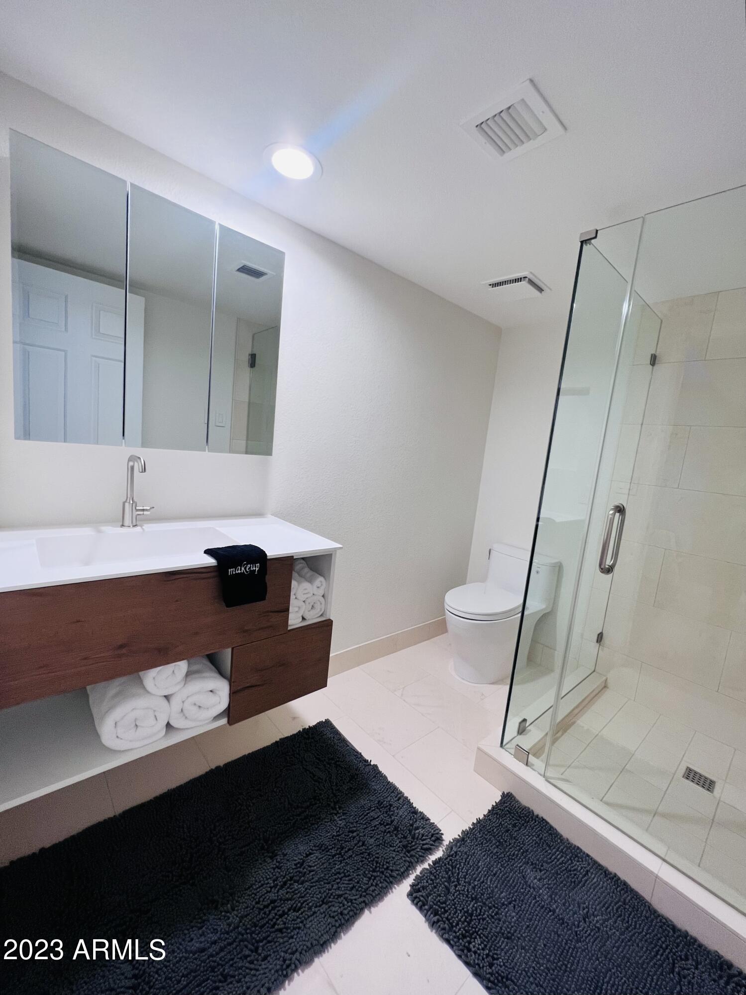 8166 E DEL CADENA Drive