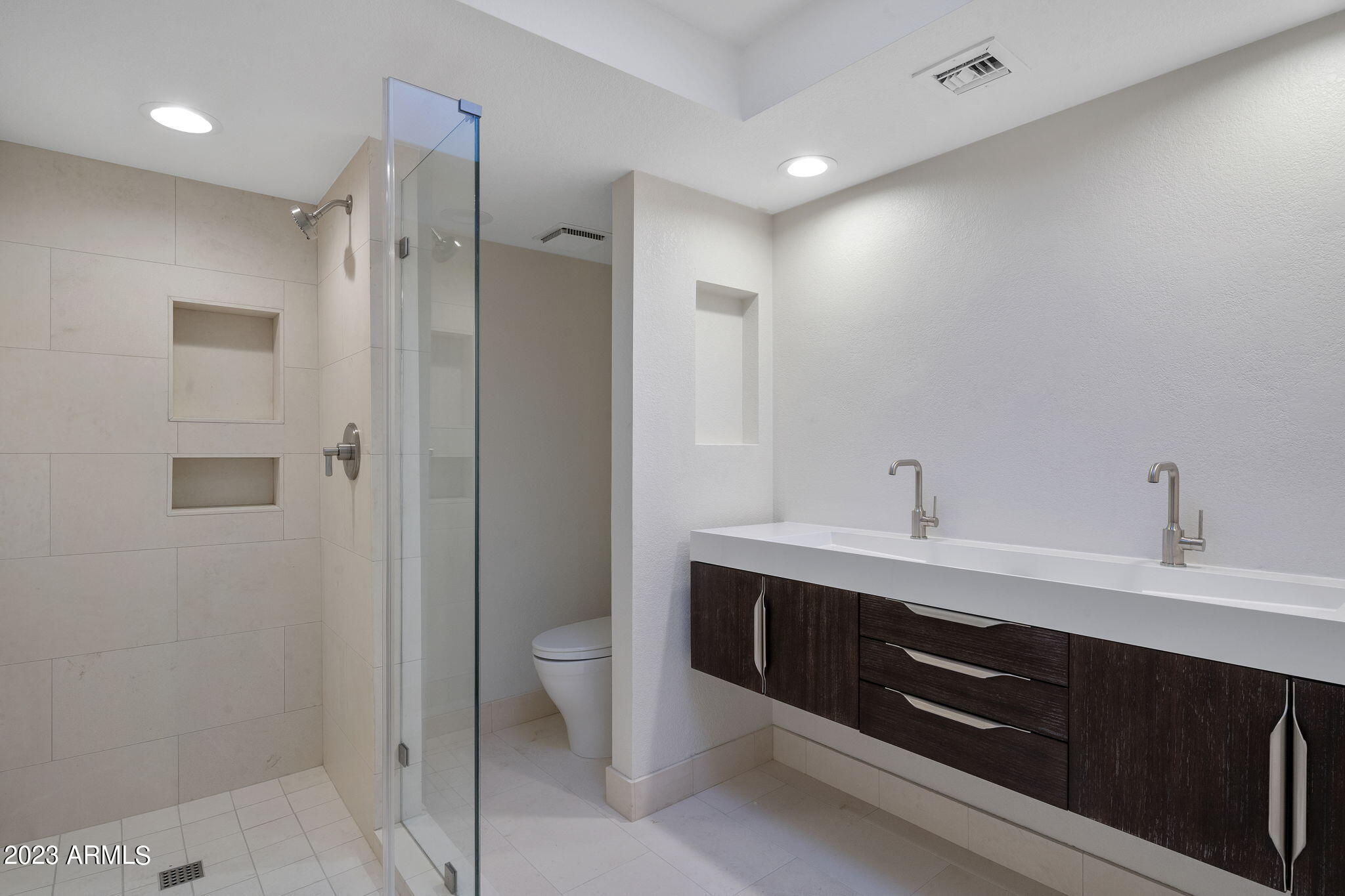 8166 E DEL CADENA Drive