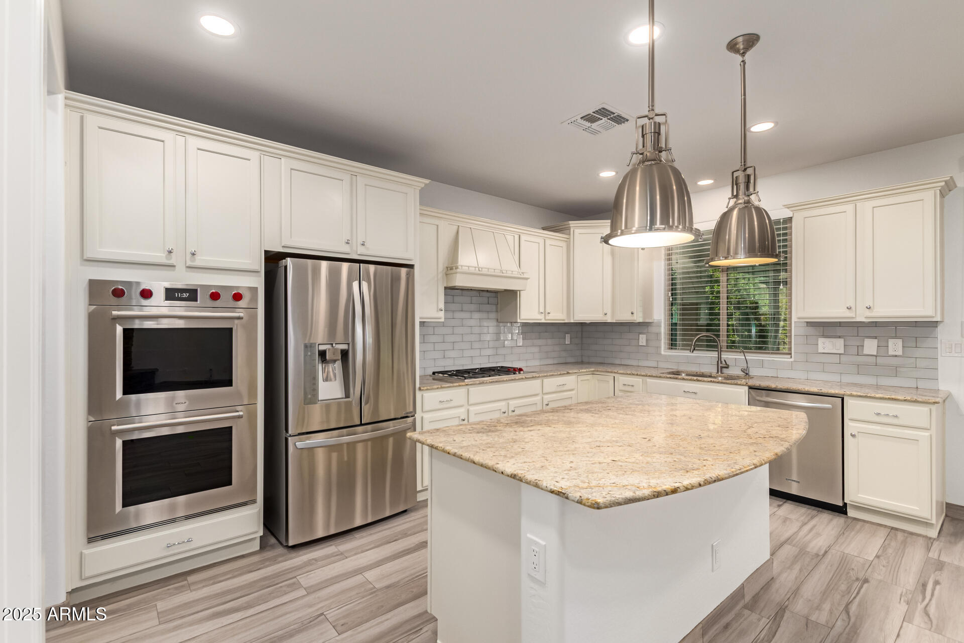 3710 E MATTHEW Drive