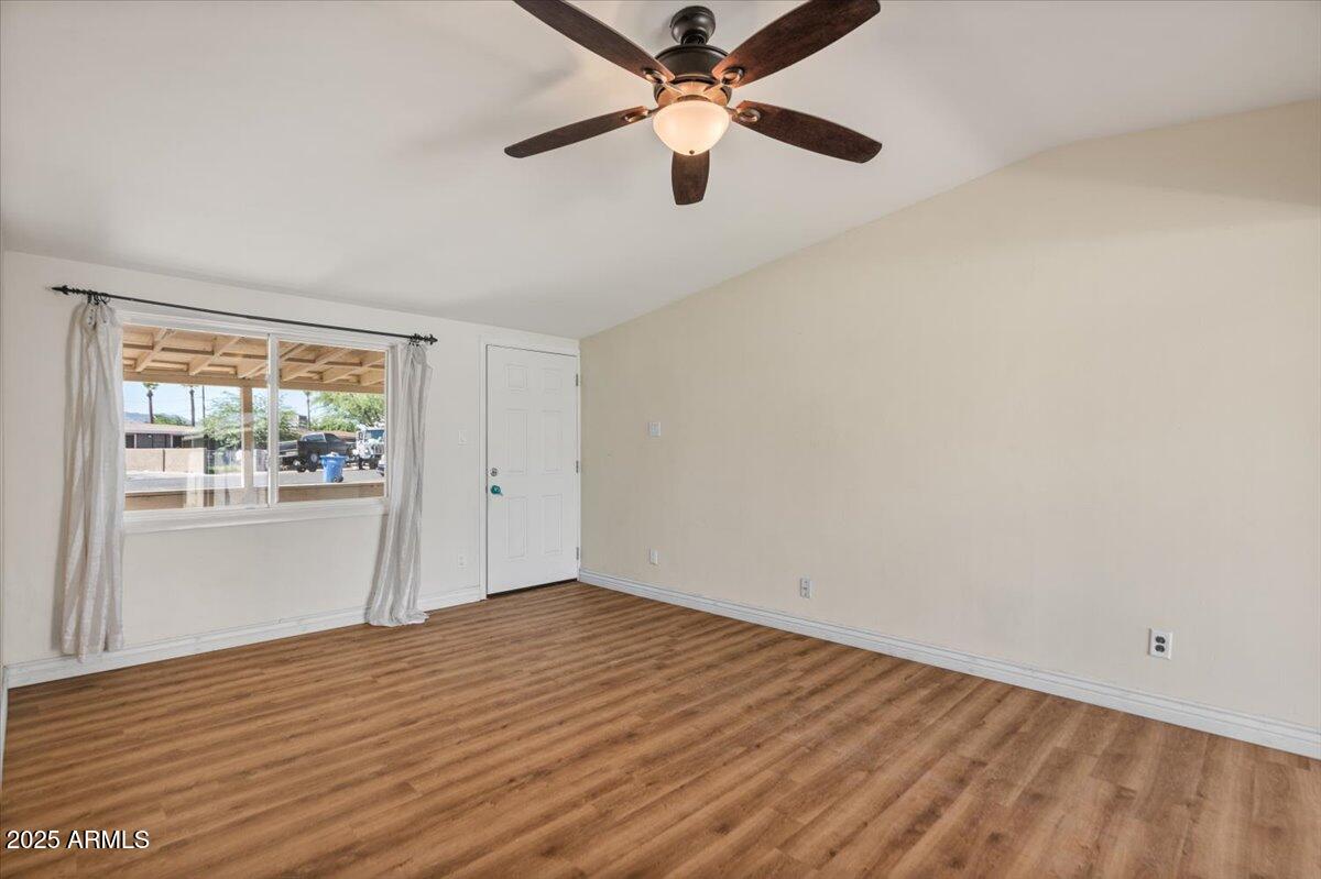 1342 E NANCY Lane