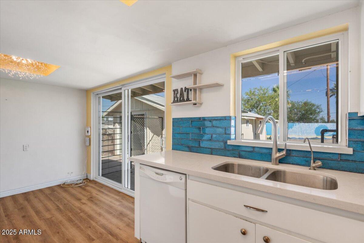 1342 E NANCY Lane