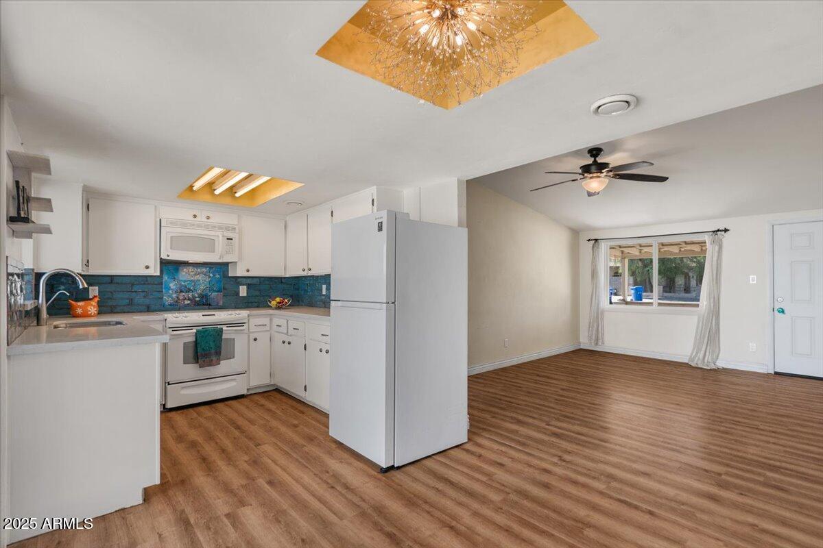 1342 E NANCY Lane