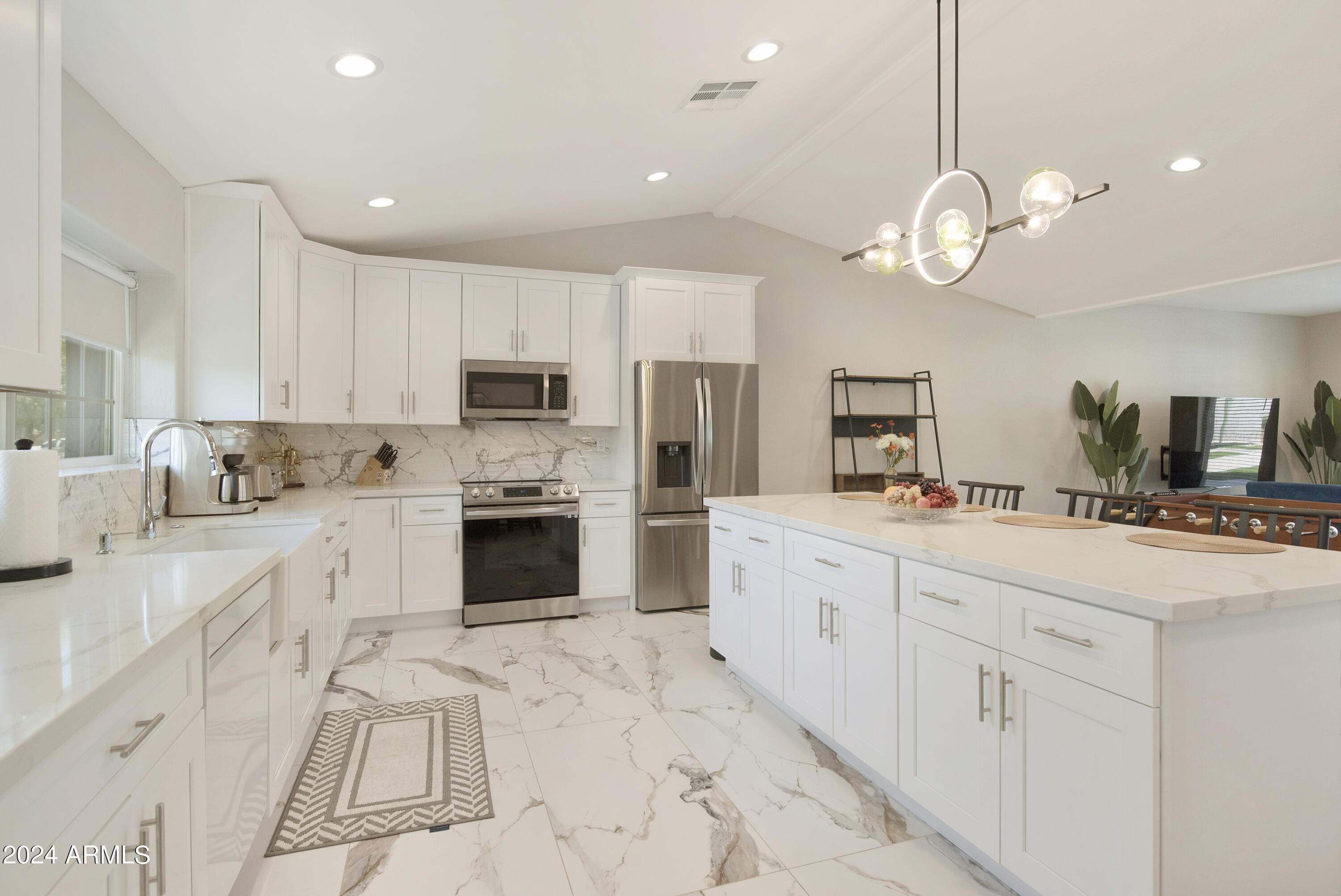 1826 W ORAIBI Drive, Phoenix