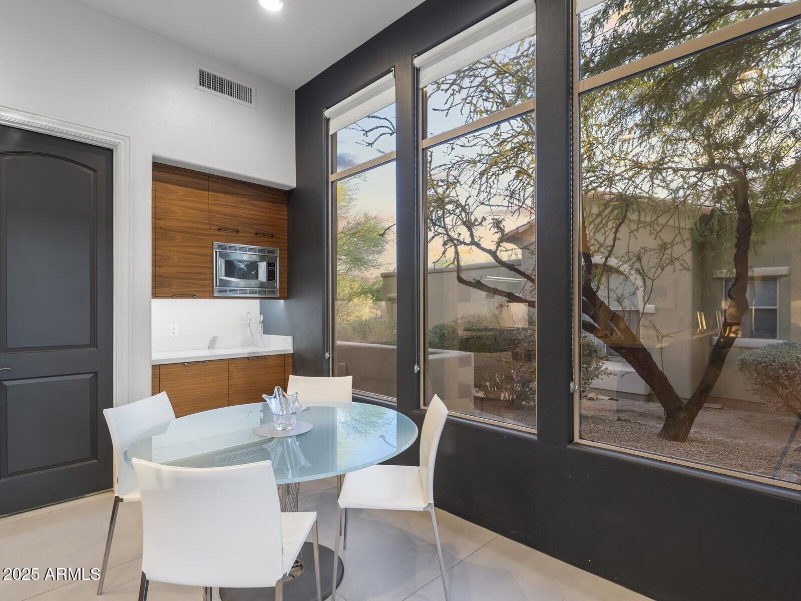 9290 E THOMPSON PEAK Parkway, 142