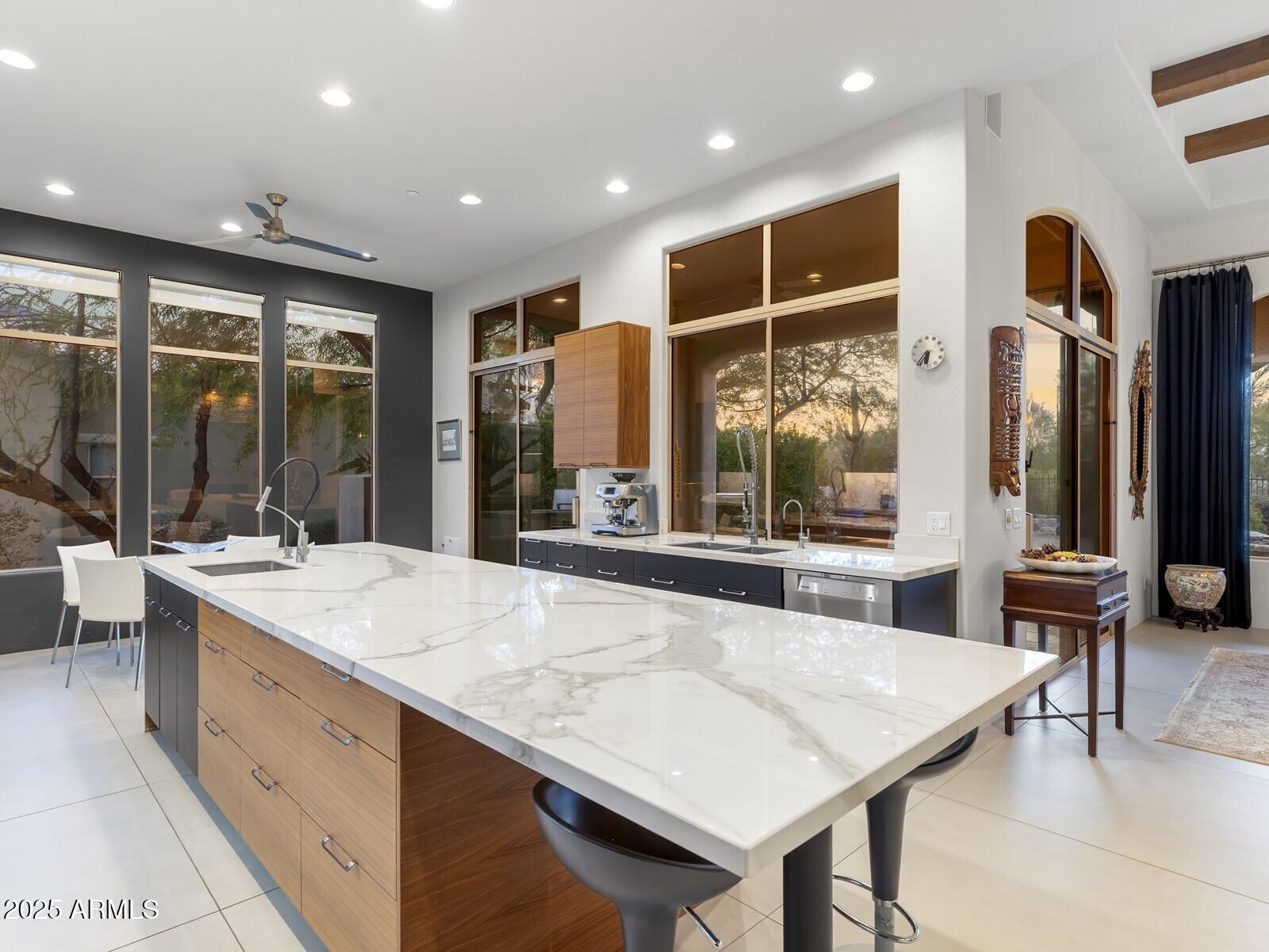 9290 E THOMPSON PEAK Parkway, 142