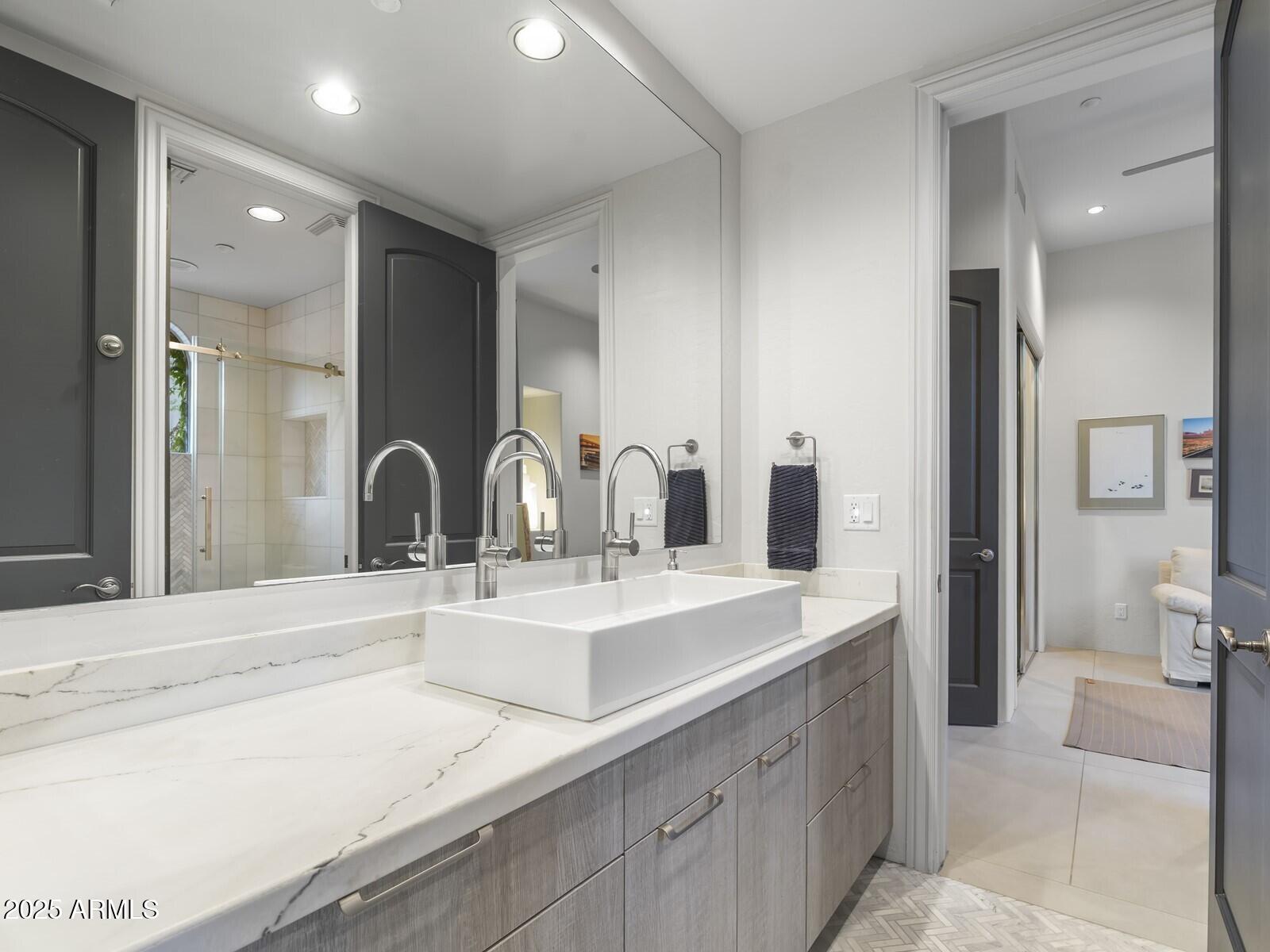 9290 E THOMPSON PEAK Parkway, 142