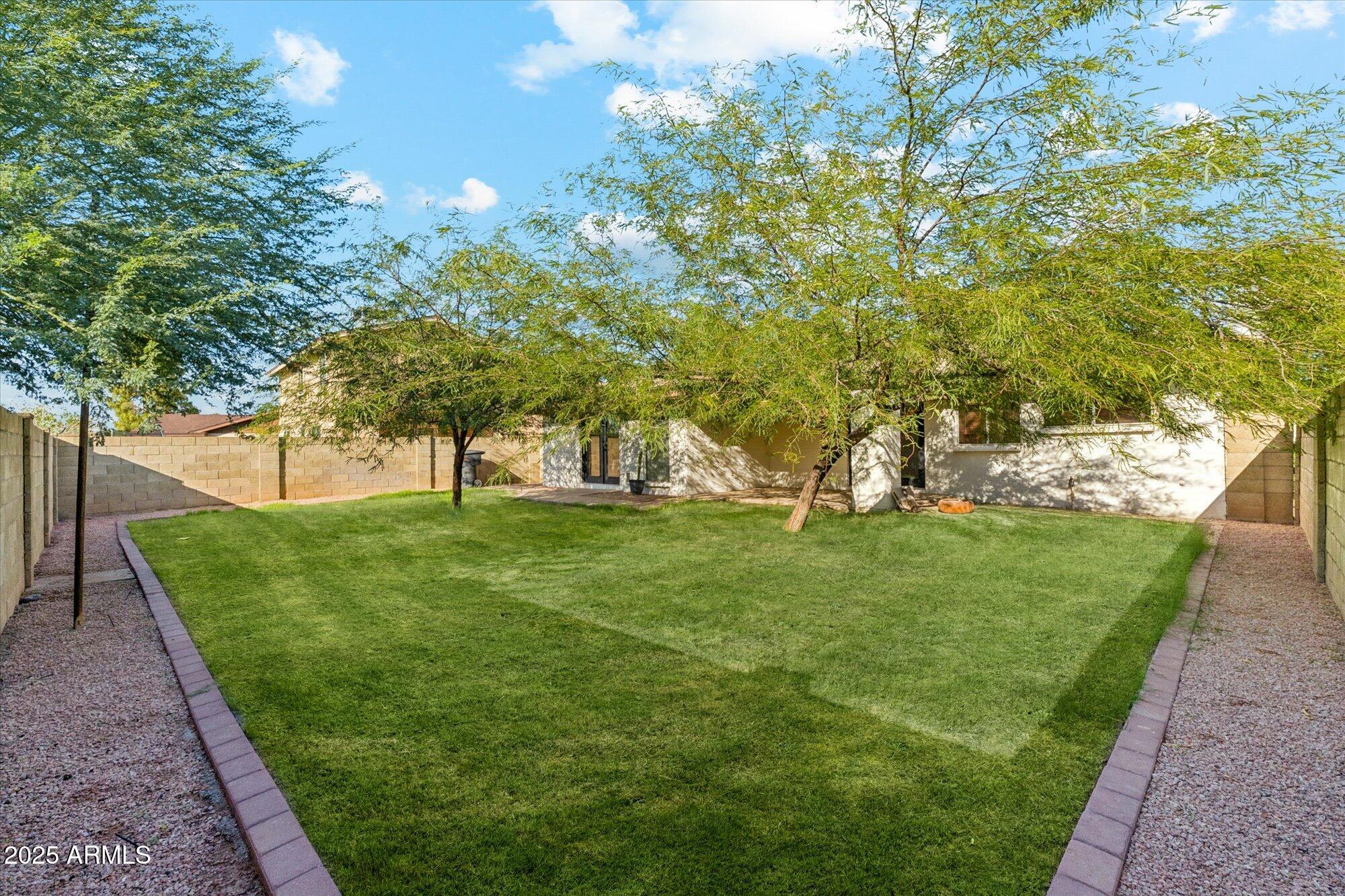 1836 S ROGERS Circle