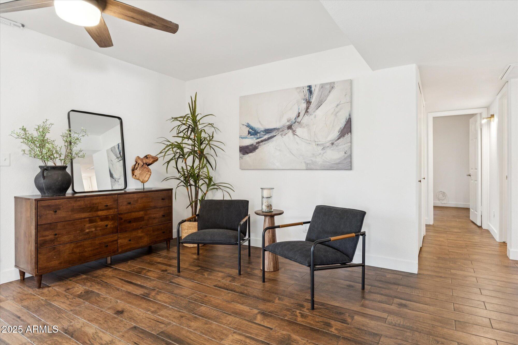 1836 S ROGERS Circle