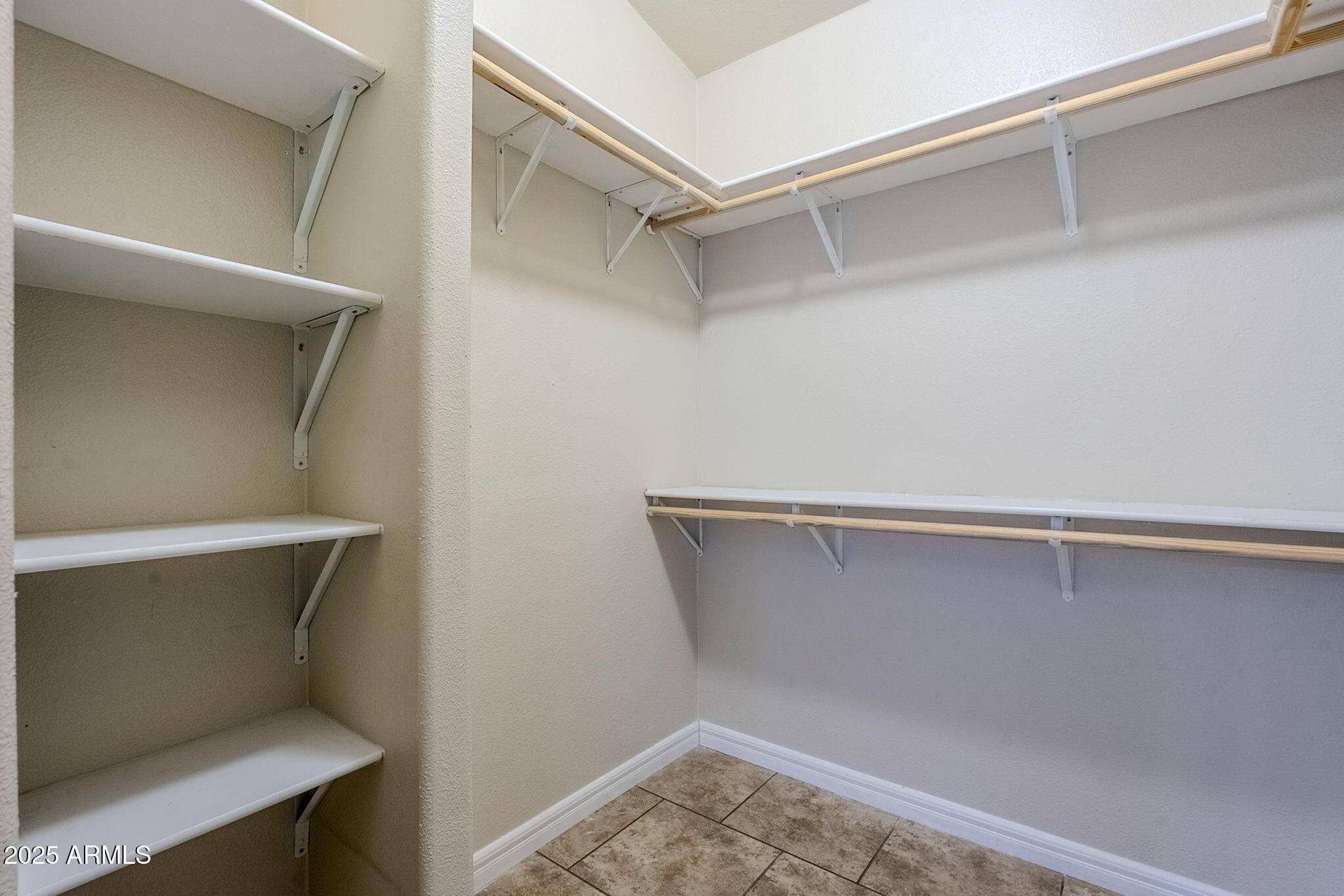 11201 N EL MIRAGE Road Unit: G14