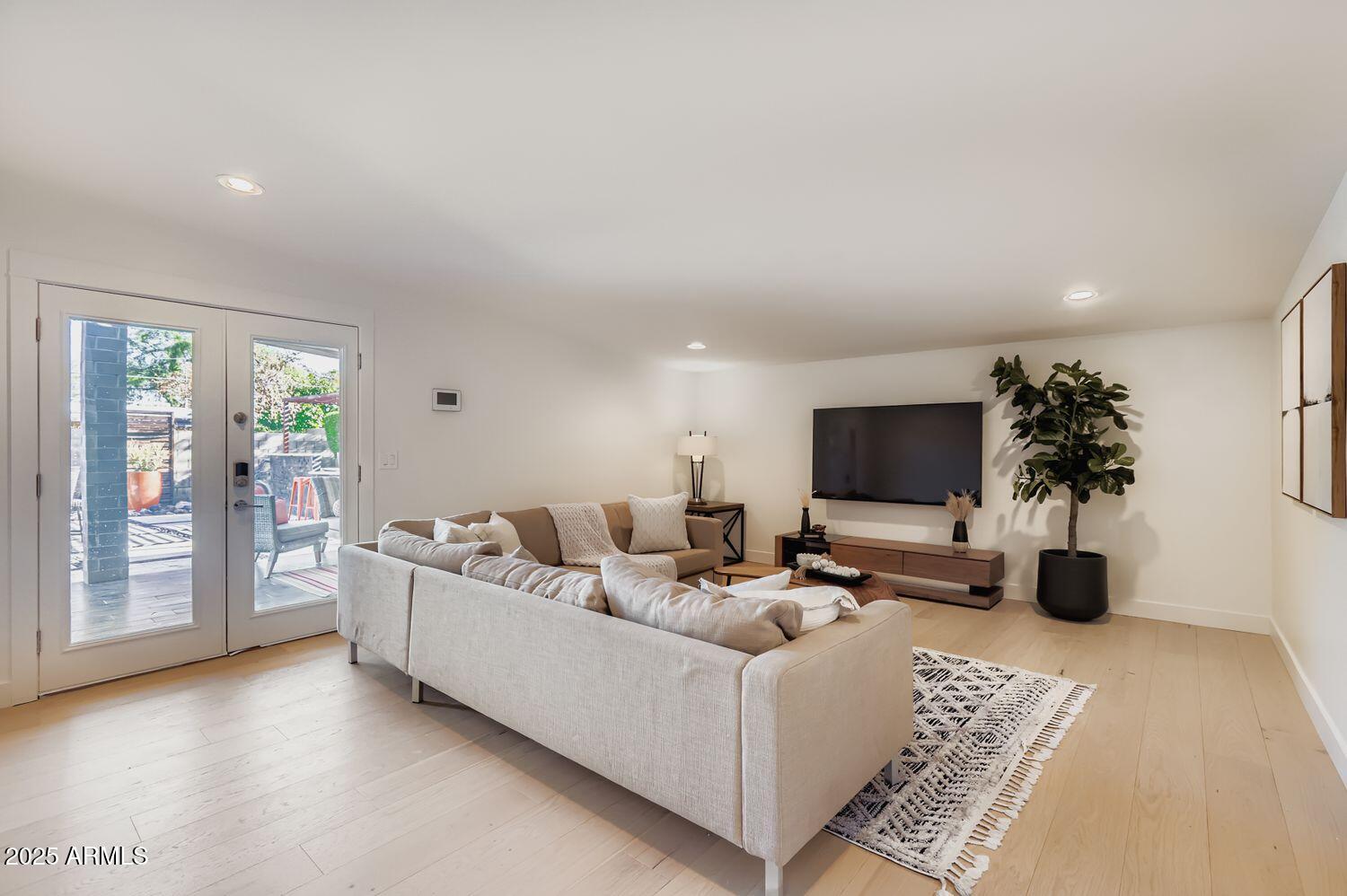 3710 E PARADISE Drive