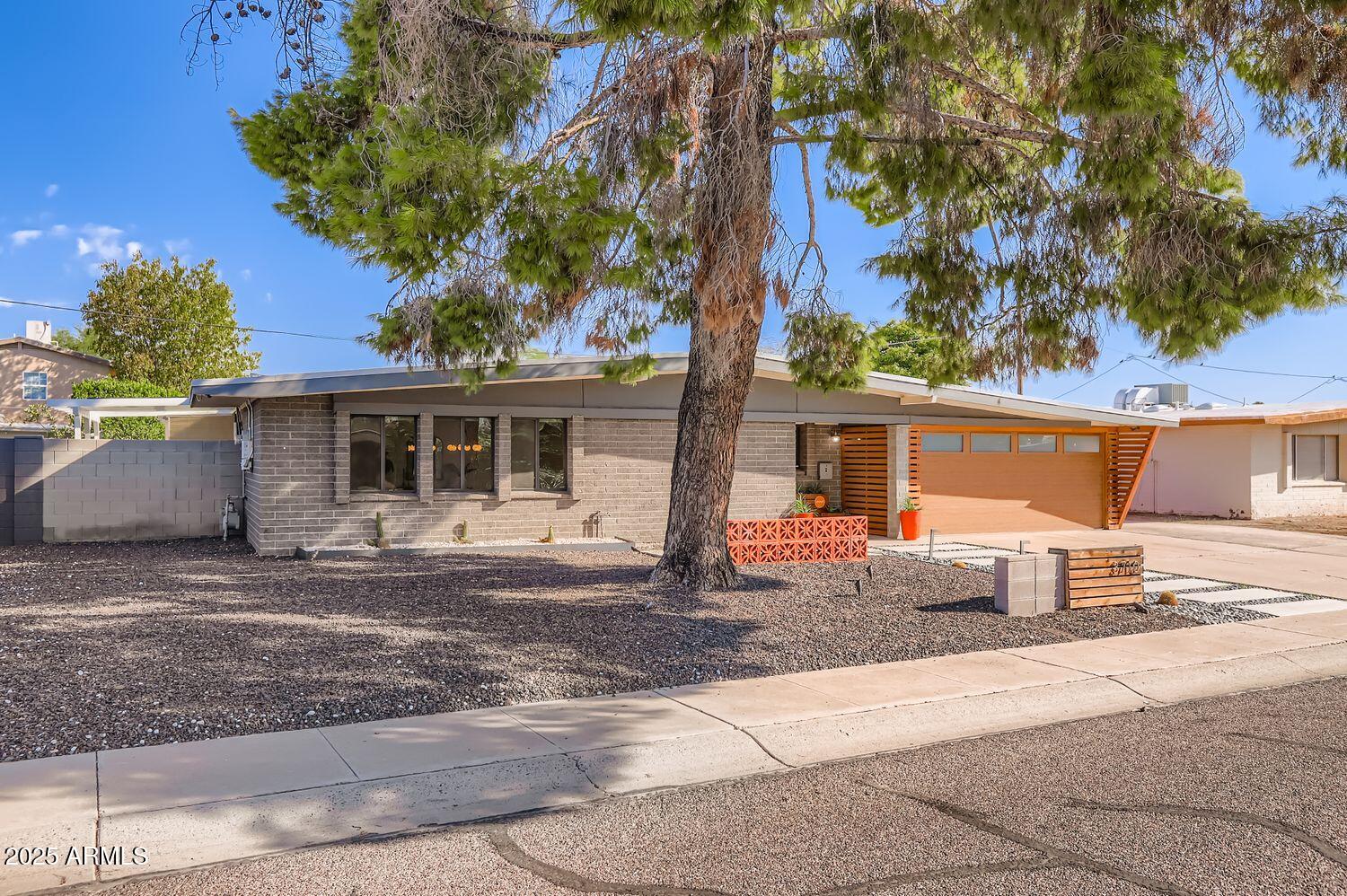 3710 E PARADISE Drive